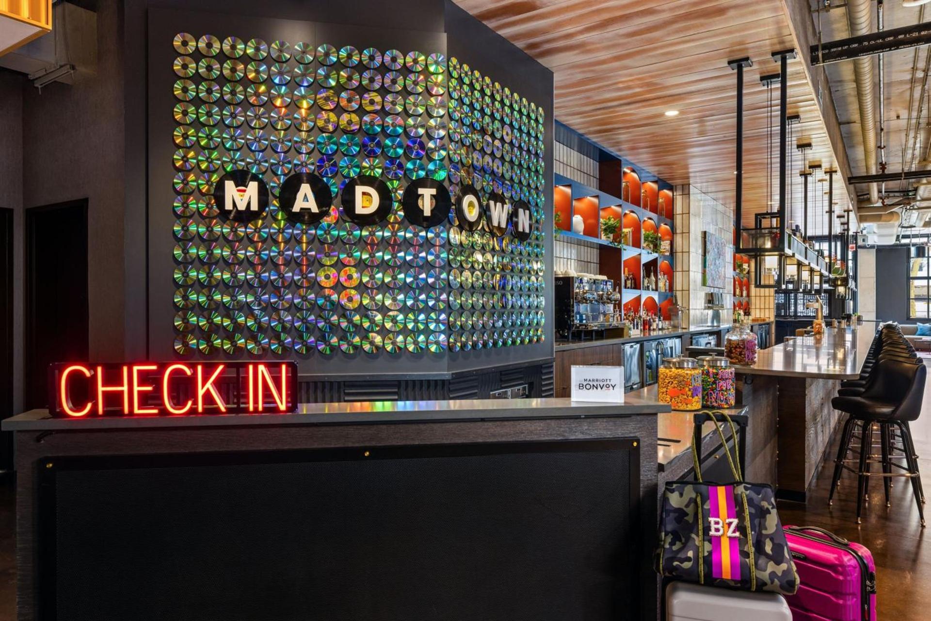 Moxy Madison Downtown photo 8