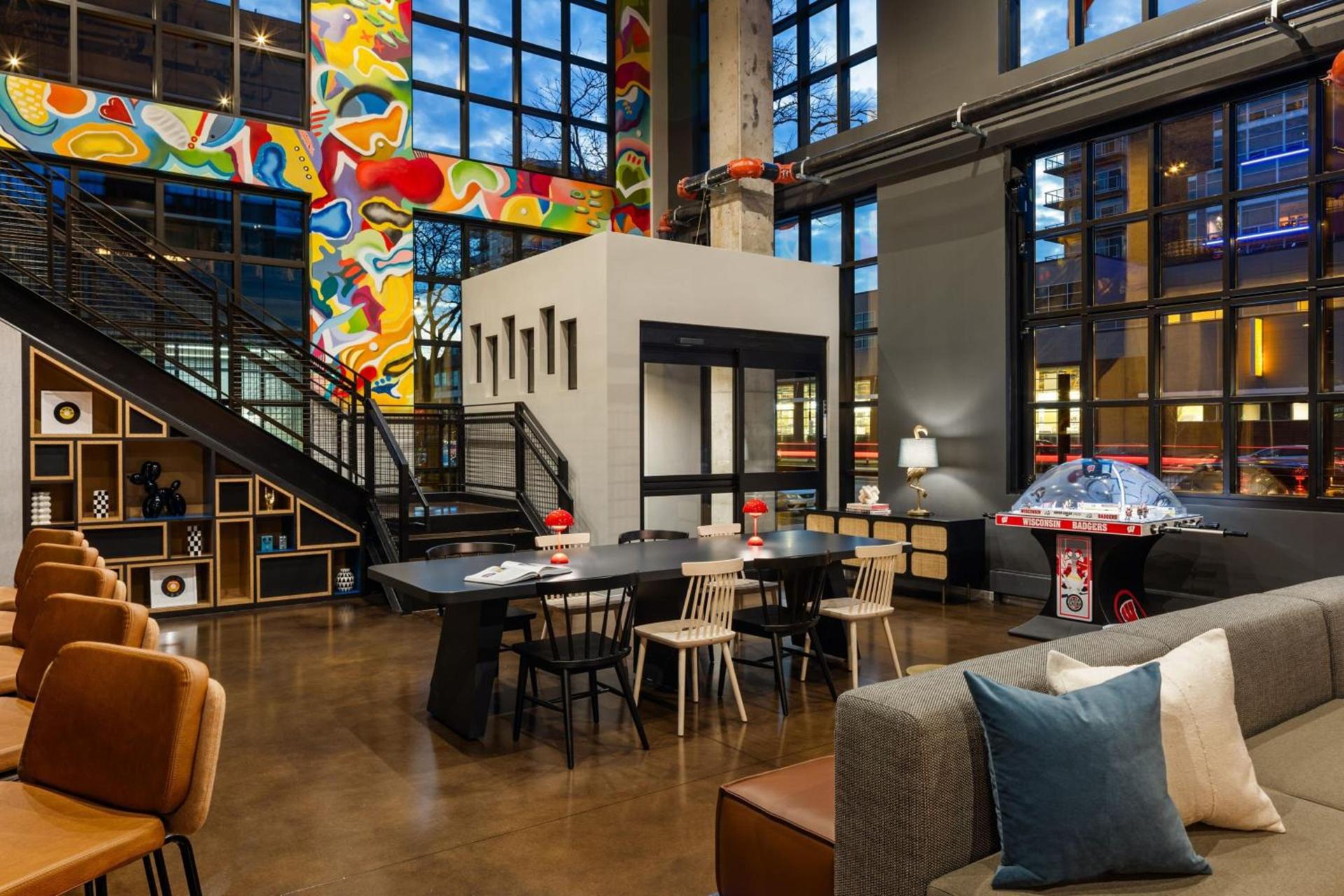 Moxy Madison Downtown photo 9
