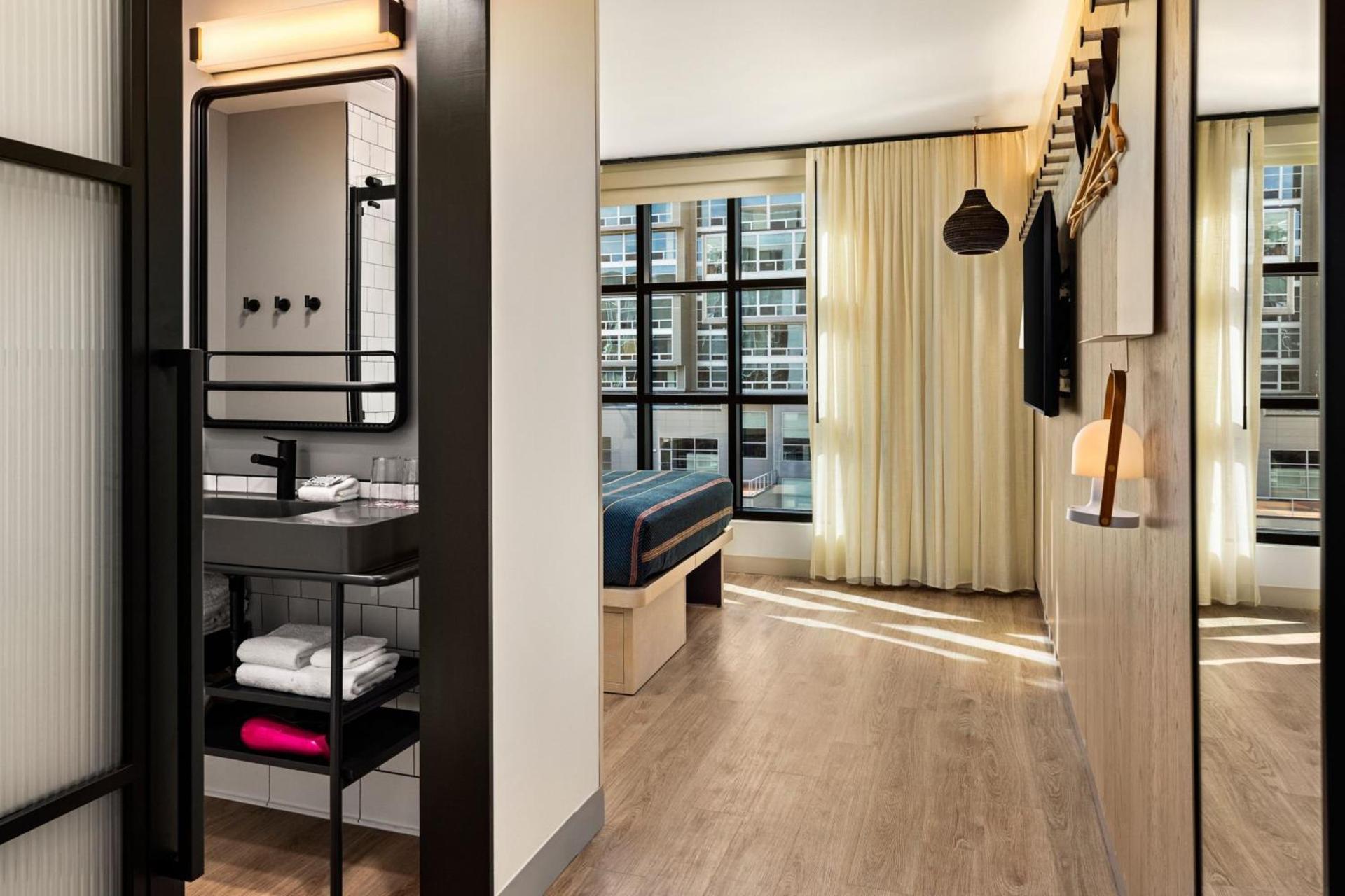 Moxy Madison Downtown photo 29