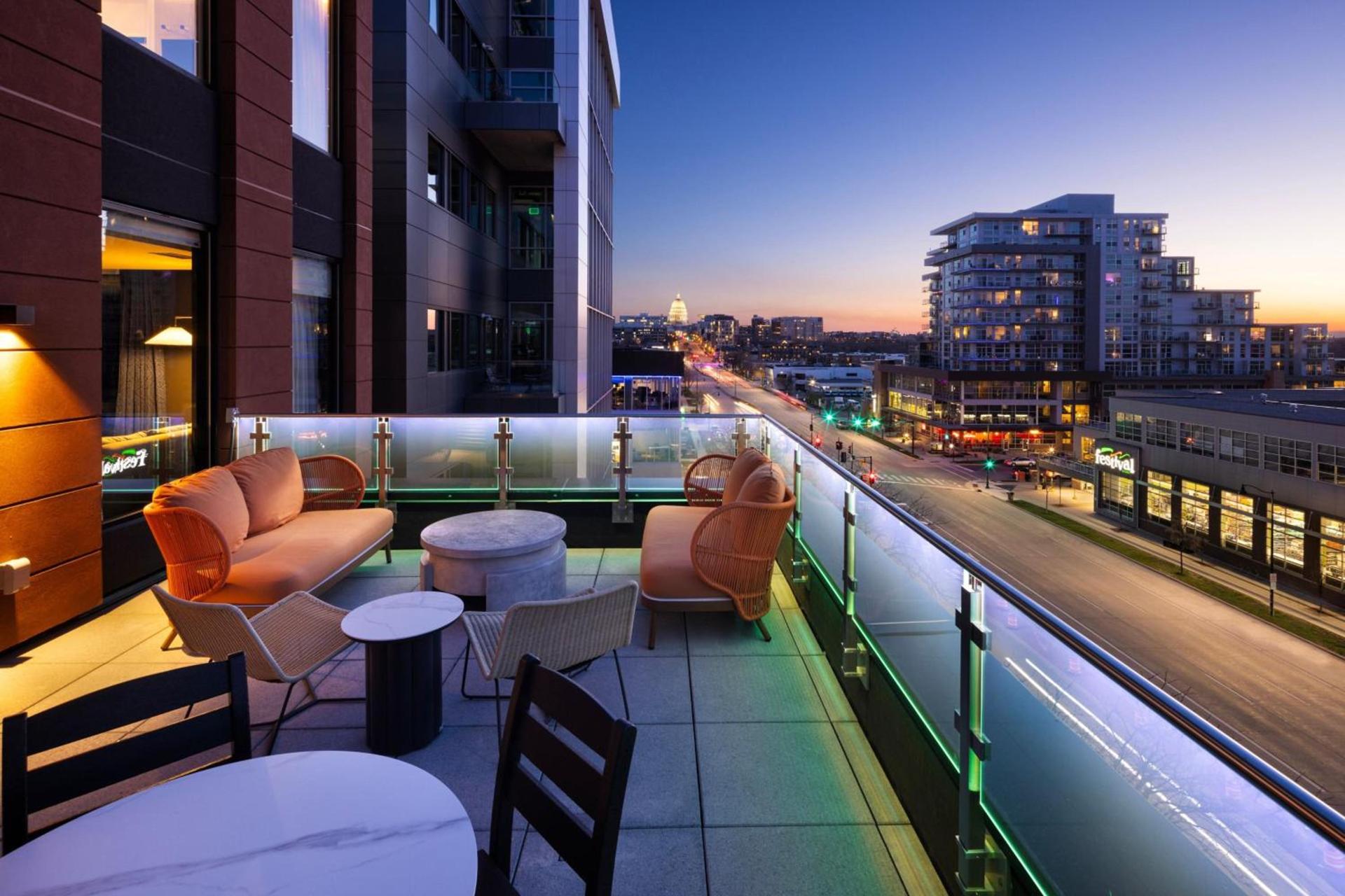 Moxy Madison Downtown photo 55