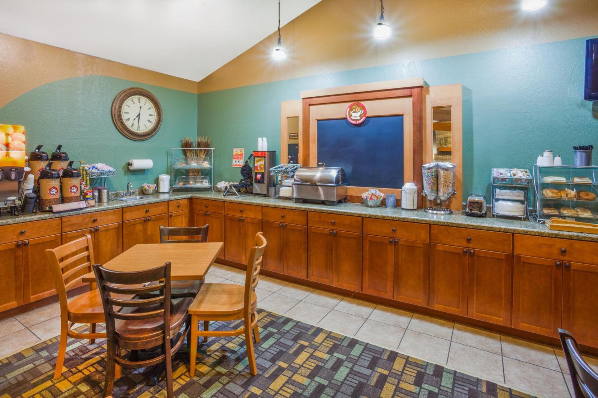 AmericInn by Wyndham Rhinelander photo 27