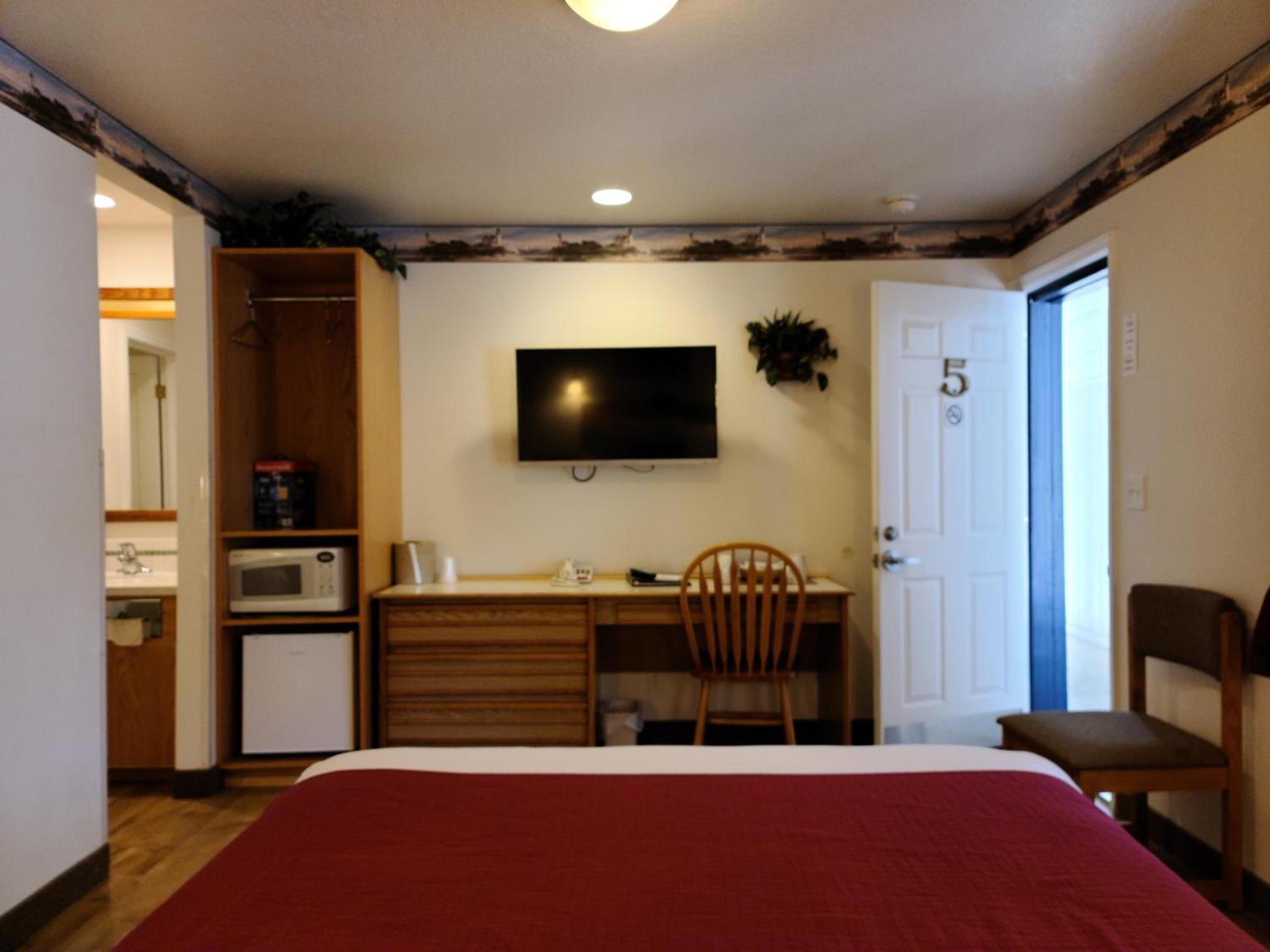 Ocean Breeze Motel photo 20