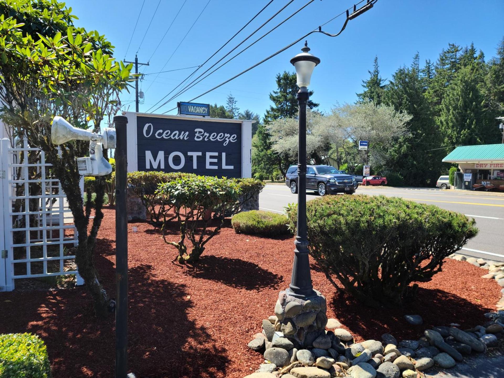 Ocean Breeze Motel photo 31