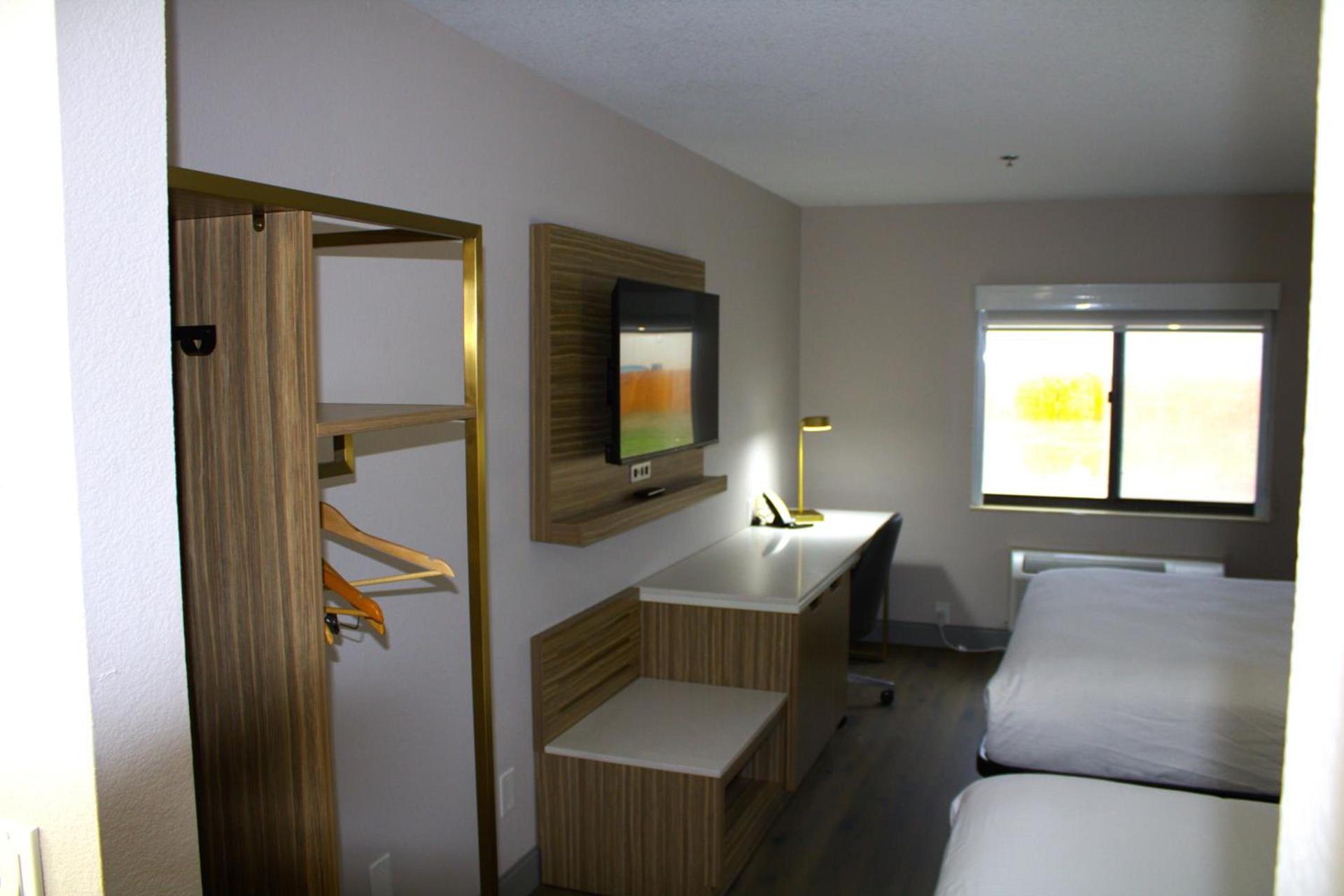 Baymont Inn & Suites San Marcos photo 6