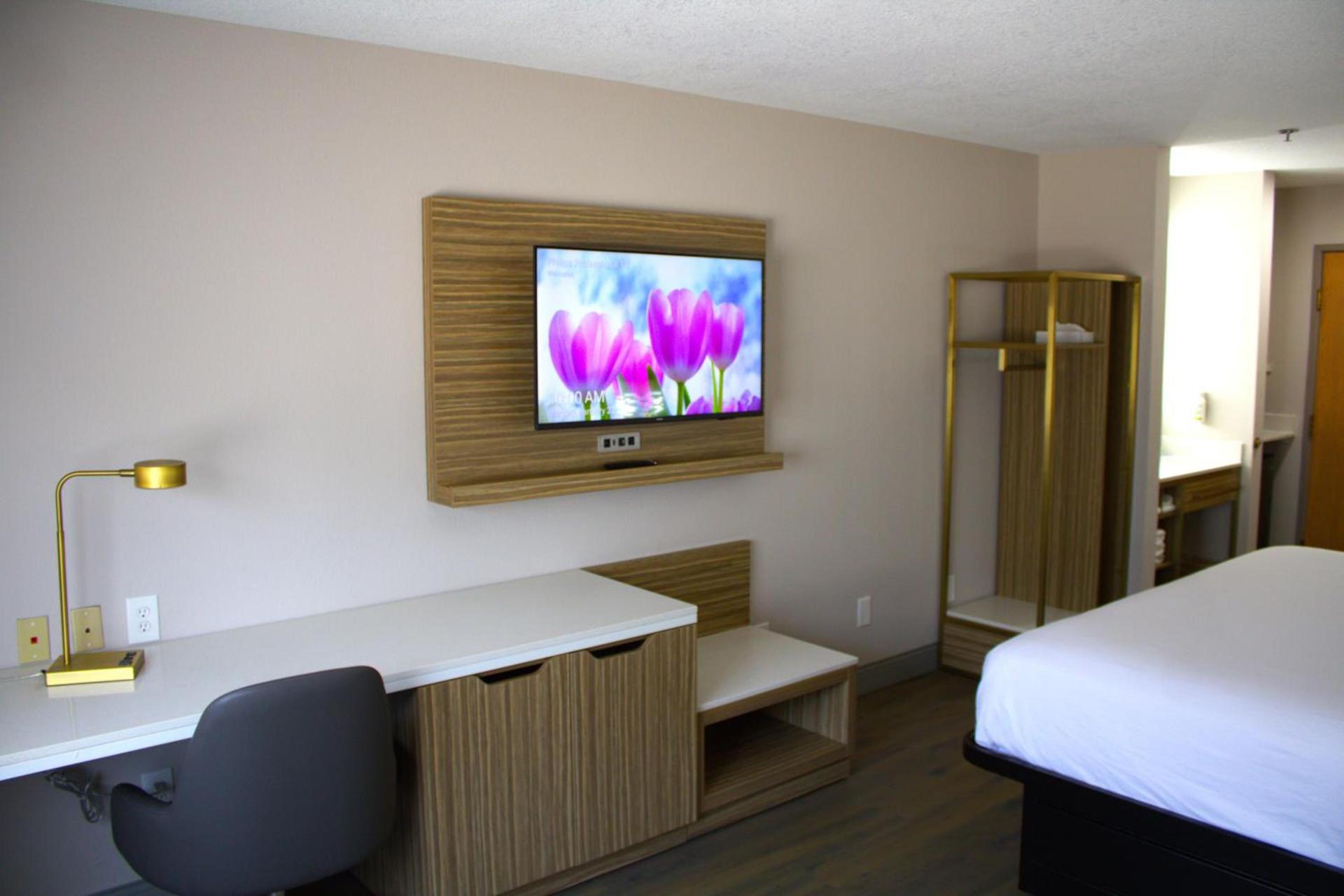 Baymont Inn & Suites San Marcos photo 11