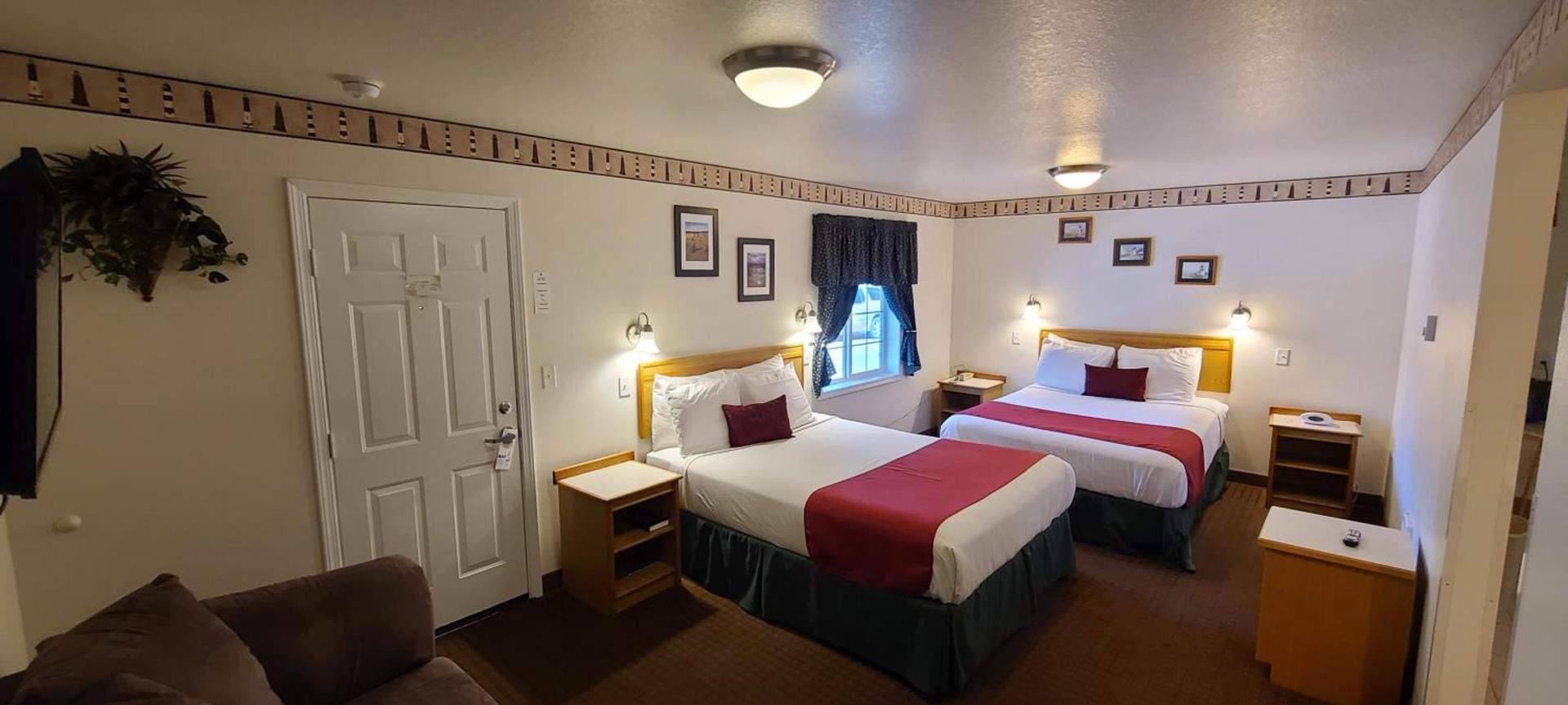 Ocean Breeze Motel photo 41
