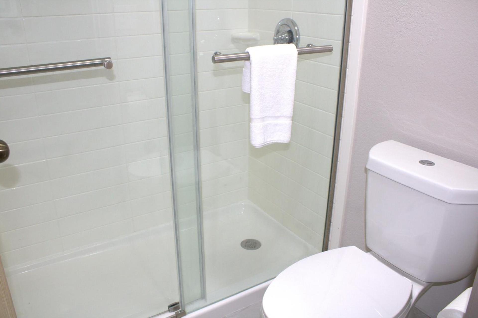 Baymont Inn & Suites San Marcos photo 17