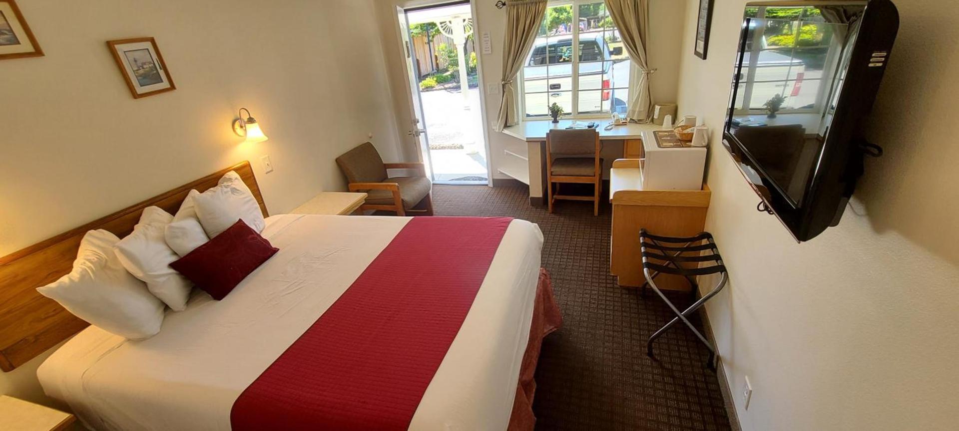 Ocean Breeze Motel photo 43