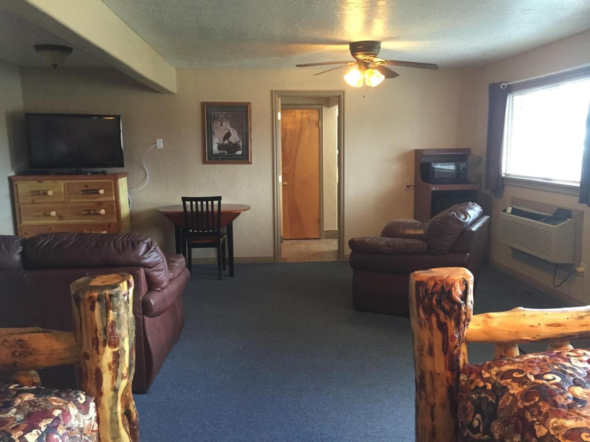 Harrison Inn photo 17