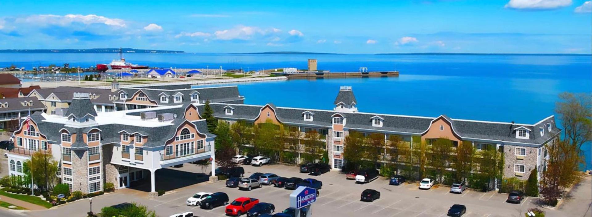Hamilton Inn Select Beachfront Mackinaw City photo 5