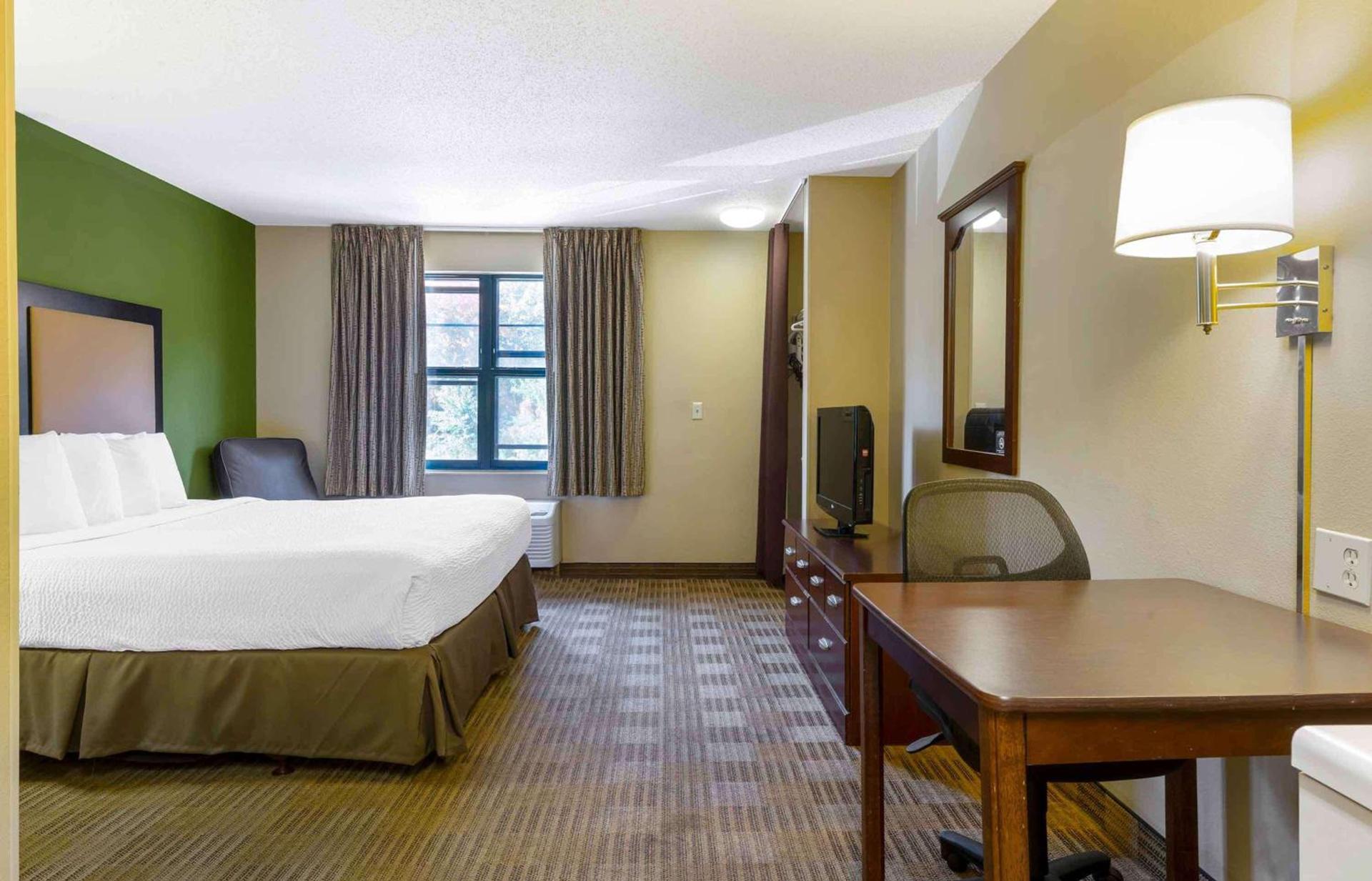 Extended Stay America Select Suites - Peoria - North photo 14
