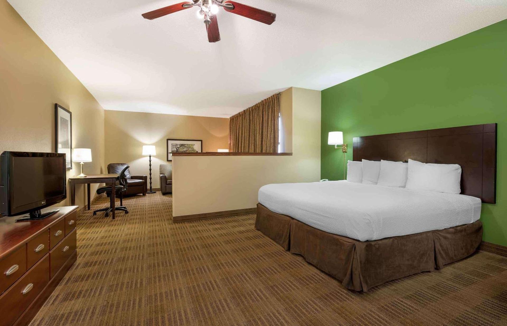 Extended Stay America Select Suites - Peoria - North photo 23