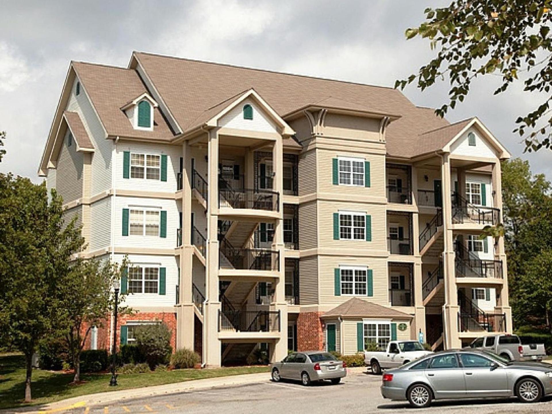 French Quarter Resort by CoolVacay — hotel in Branson