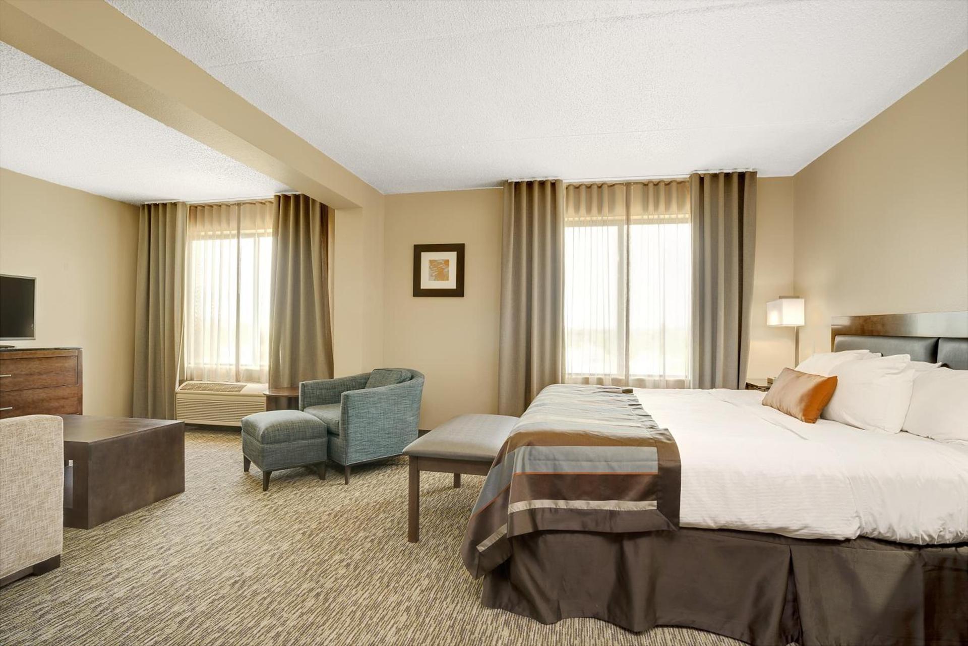 Wingate by Wyndham Fargo photo 31