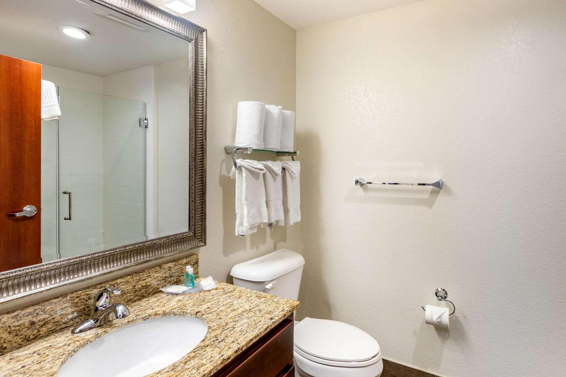 MainStay Suites Near Denver Downtown photo 10