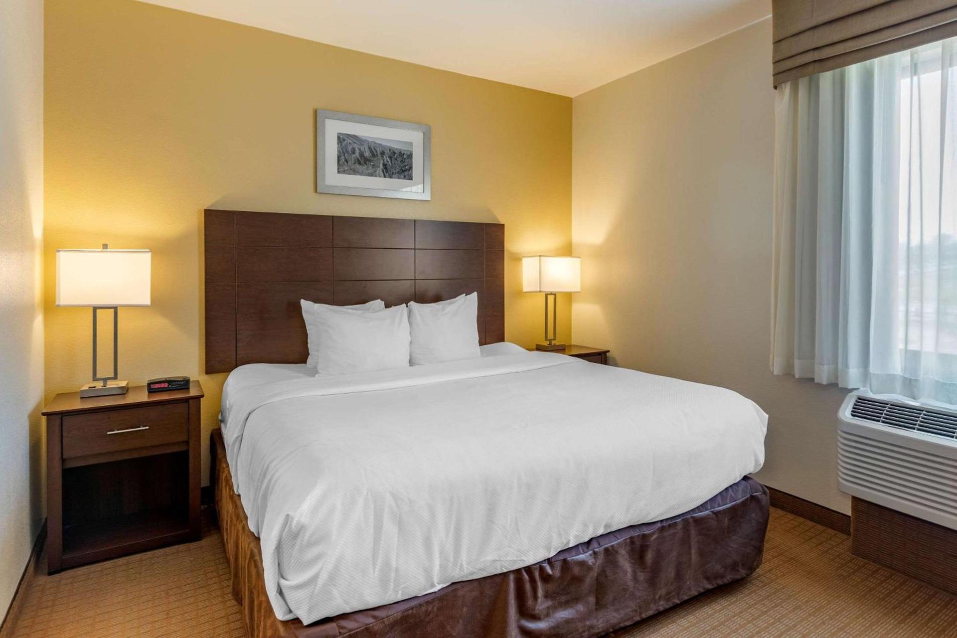 MainStay Suites Near Denver Downtown photo 13