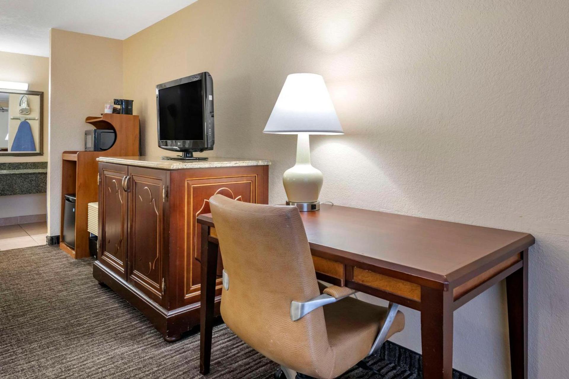 Quality Inn Kennedy Space Center photo 6