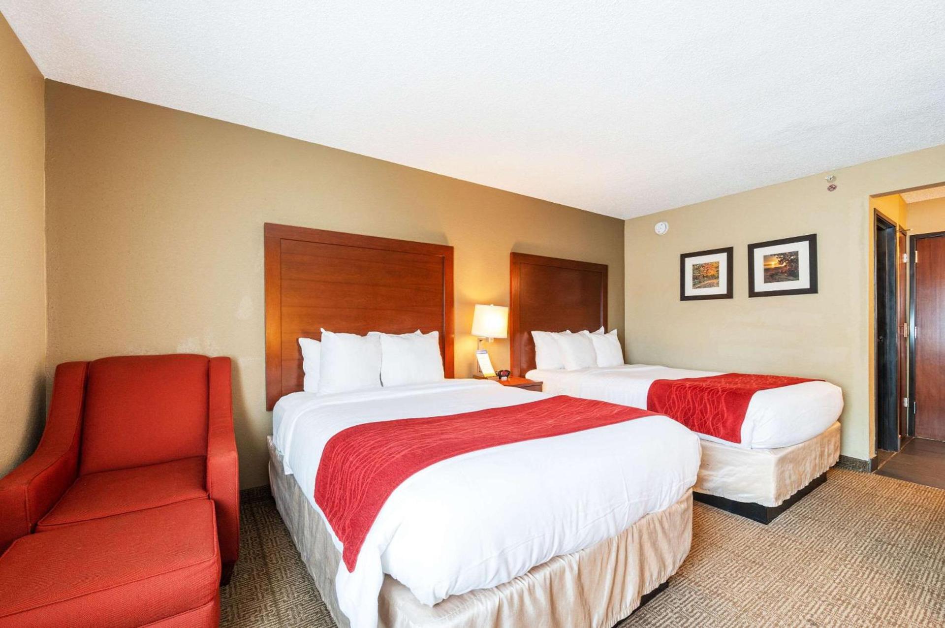 Comfort Inn Mayfield Heights Cleveland East photo 14
