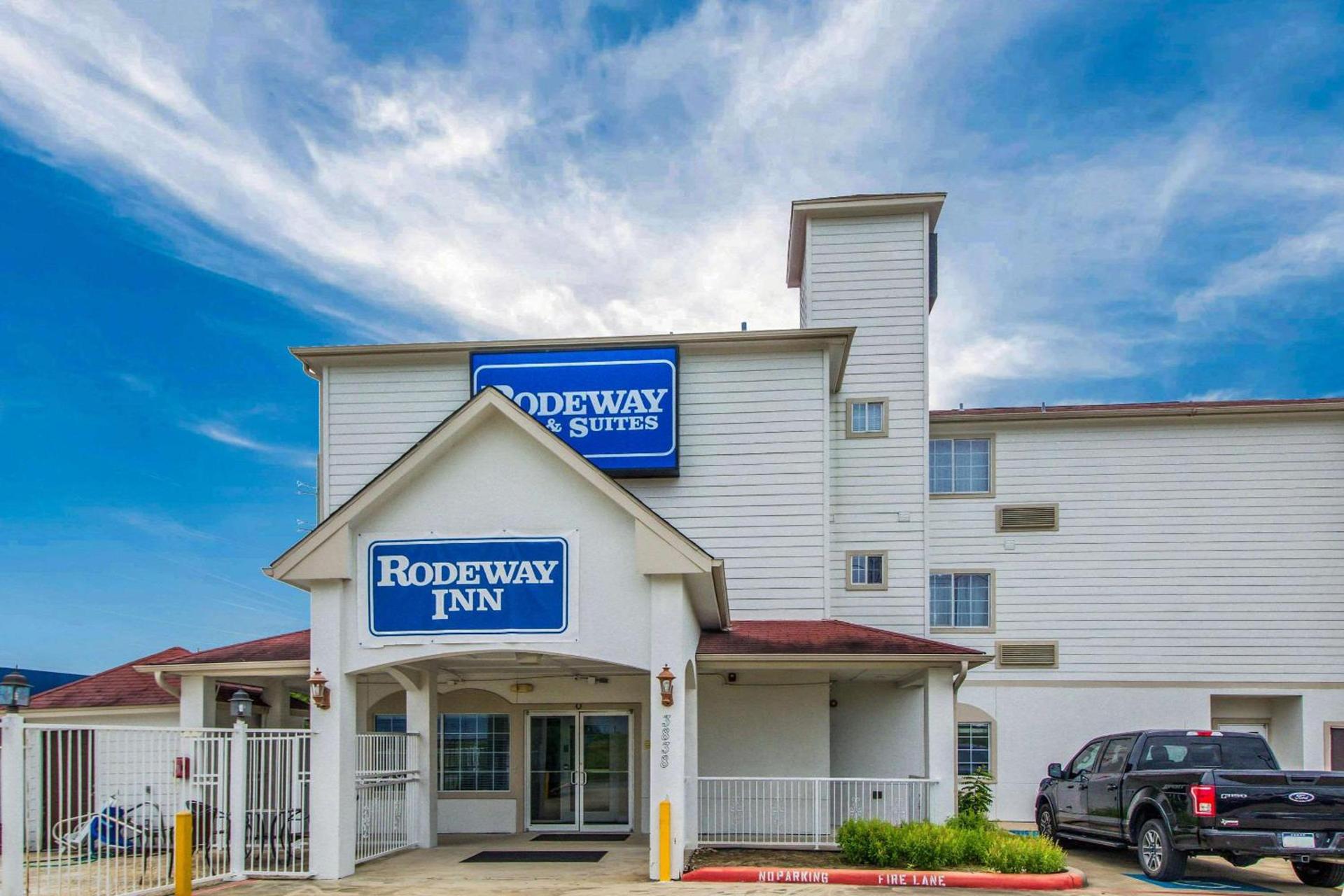 Rodeway Inn & Suites Port Arthur - Groves photo 3