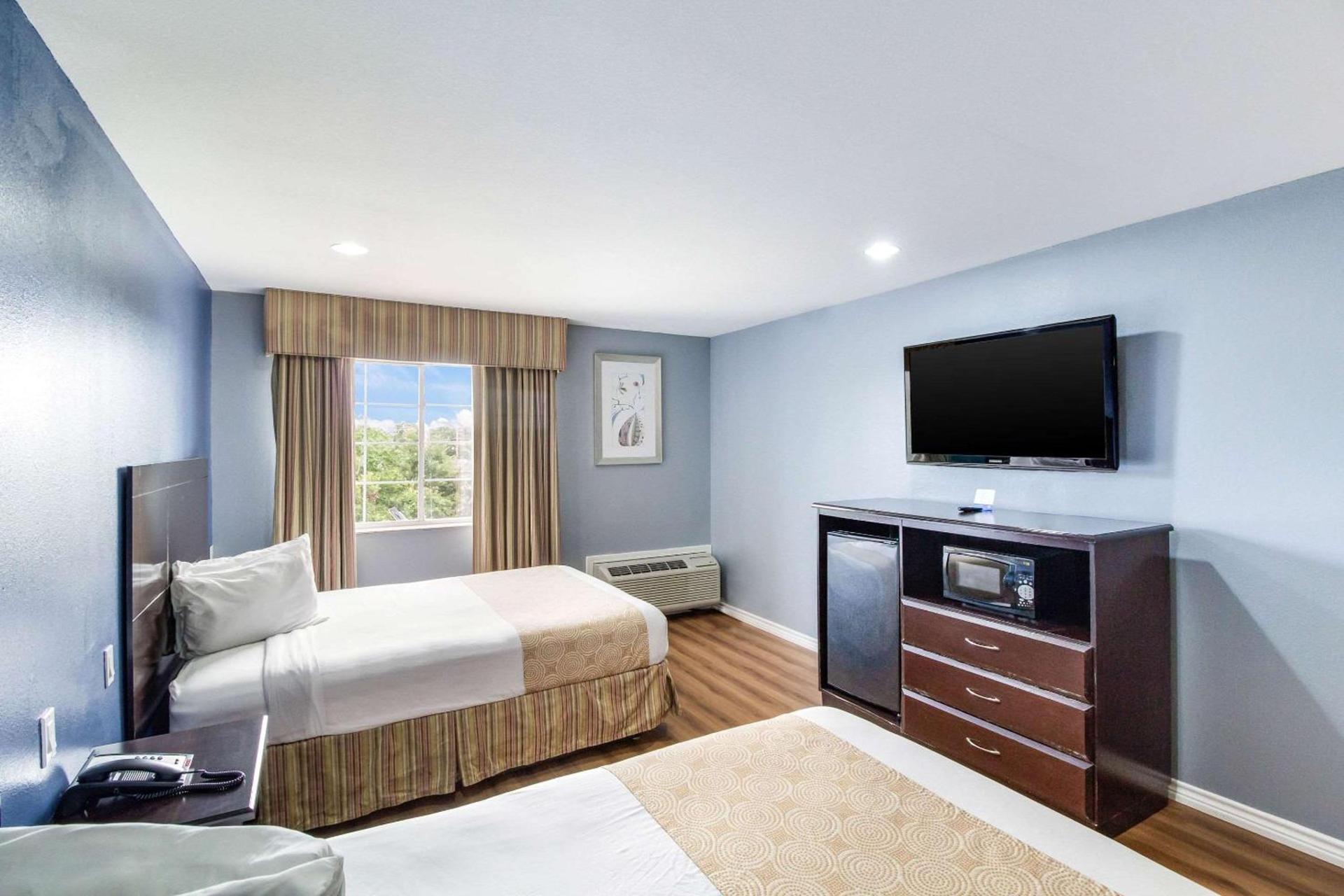 Rodeway Inn & Suites Port Arthur - Groves photo 10