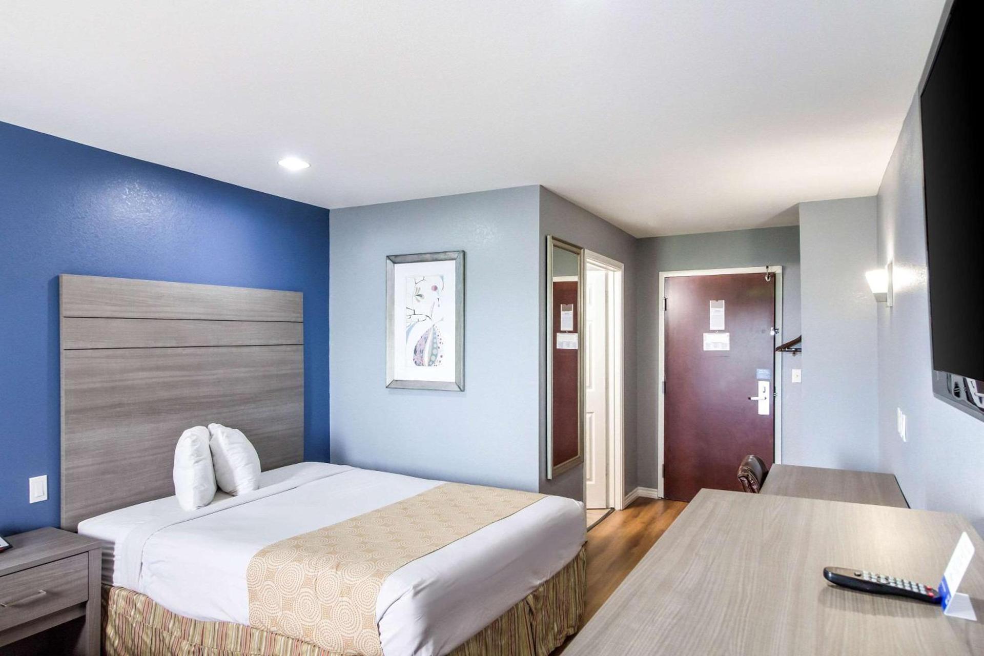 Rodeway Inn & Suites Port Arthur - Groves photo 13