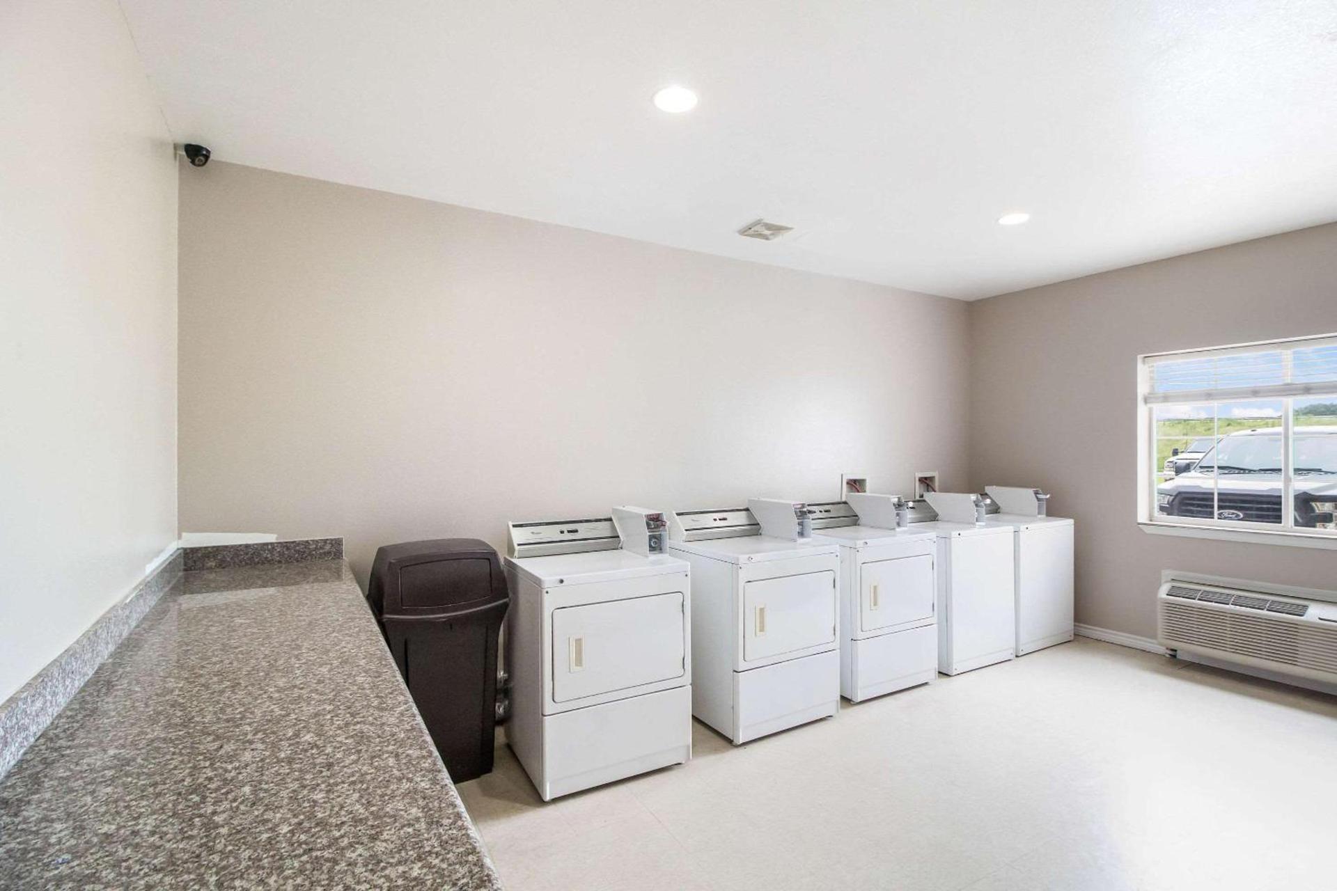 Rodeway Inn & Suites Port Arthur - Groves photo 28