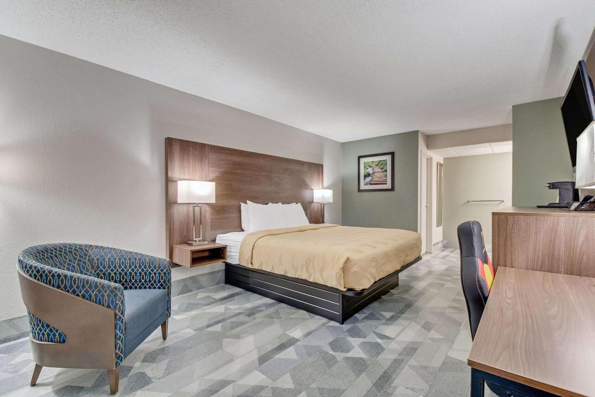 Quality Inn Dalton East photo 10