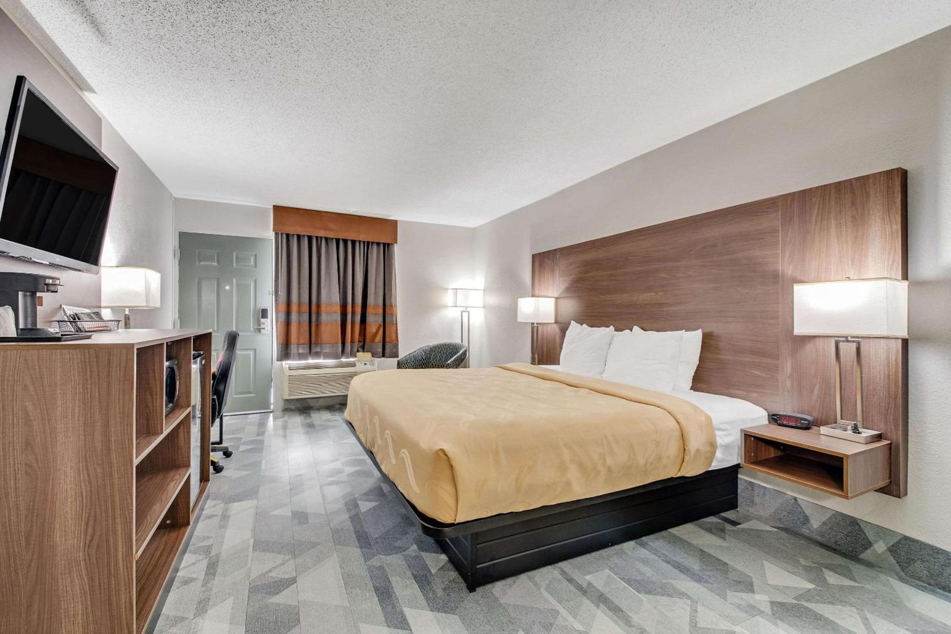 Quality Inn Dalton East photo 12