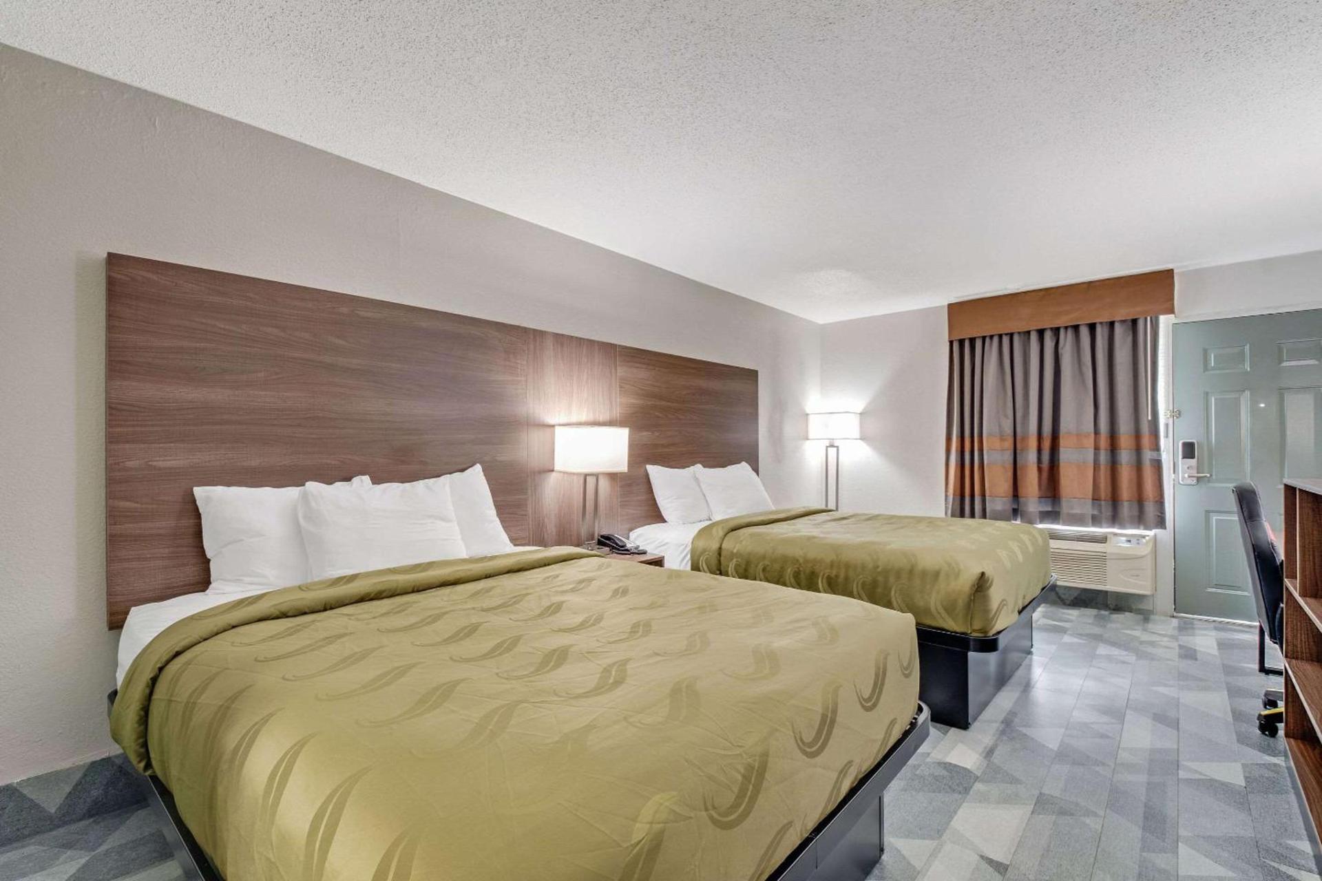 Quality Inn Dalton East photo 16