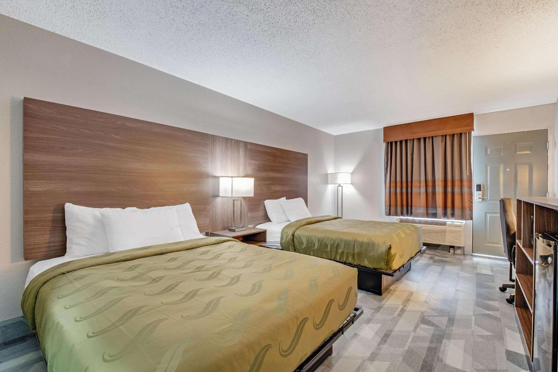 Quality Inn Dalton East photo 22