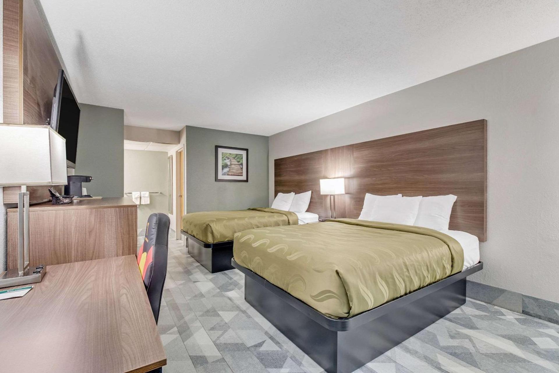 Quality Inn Dalton East photo 15