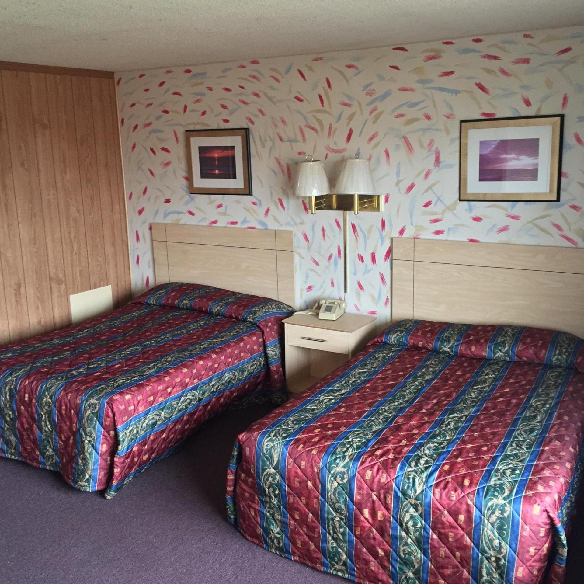 MacThrift Motor Inn photo 5