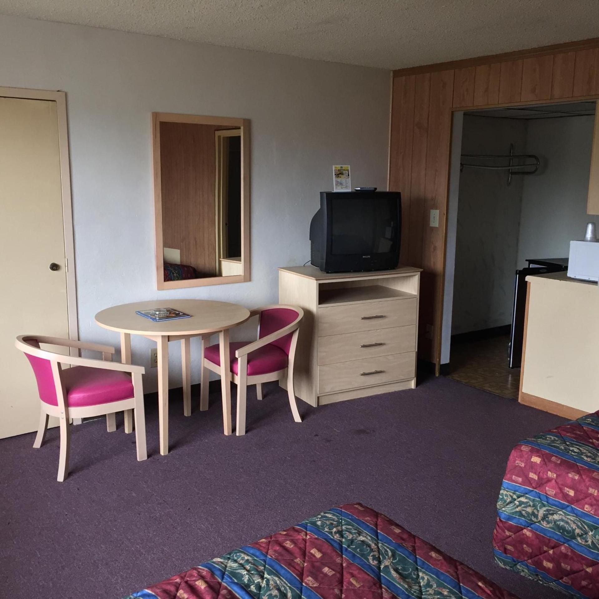 MacThrift Motor Inn photo 28