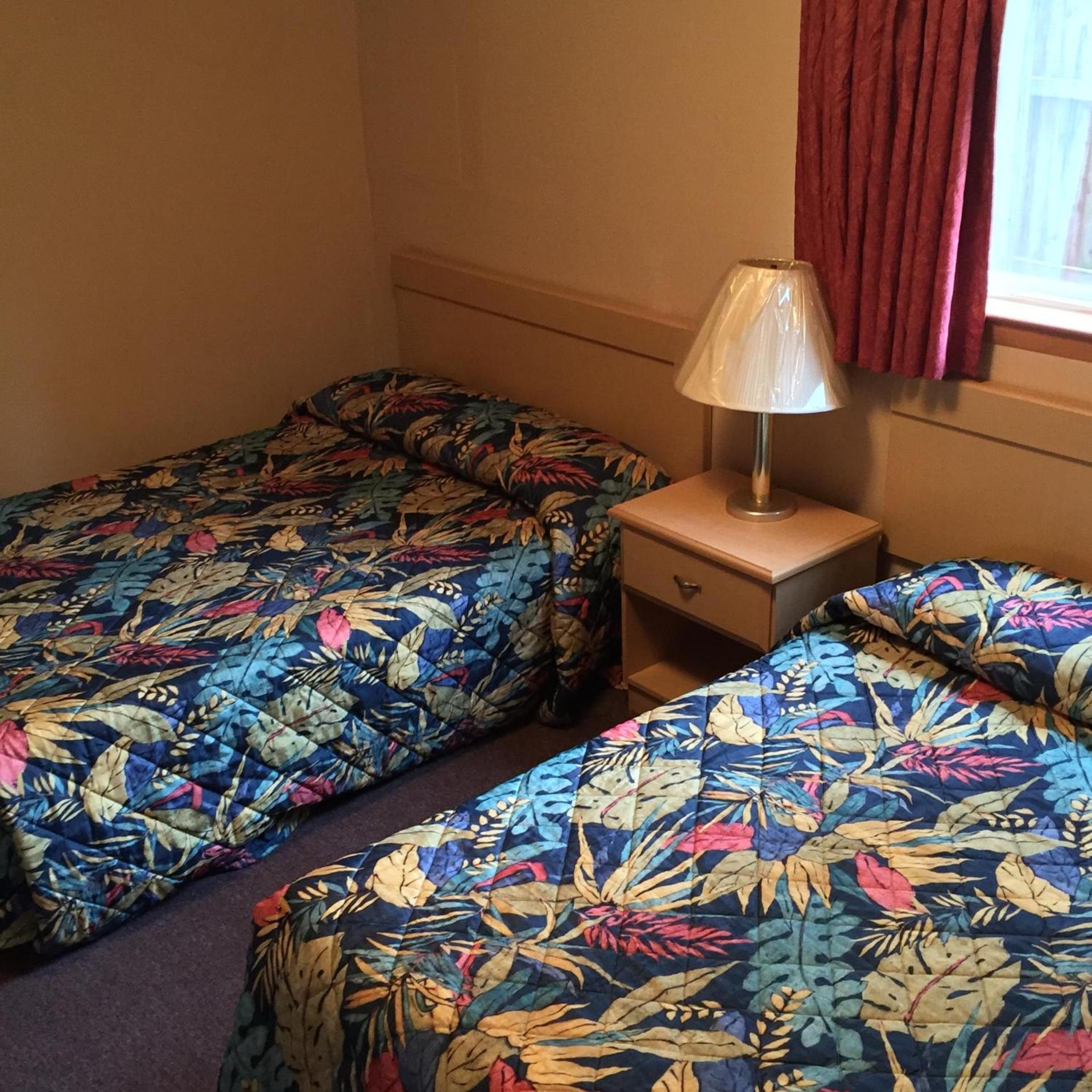 MacThrift Motor Inn photo 12