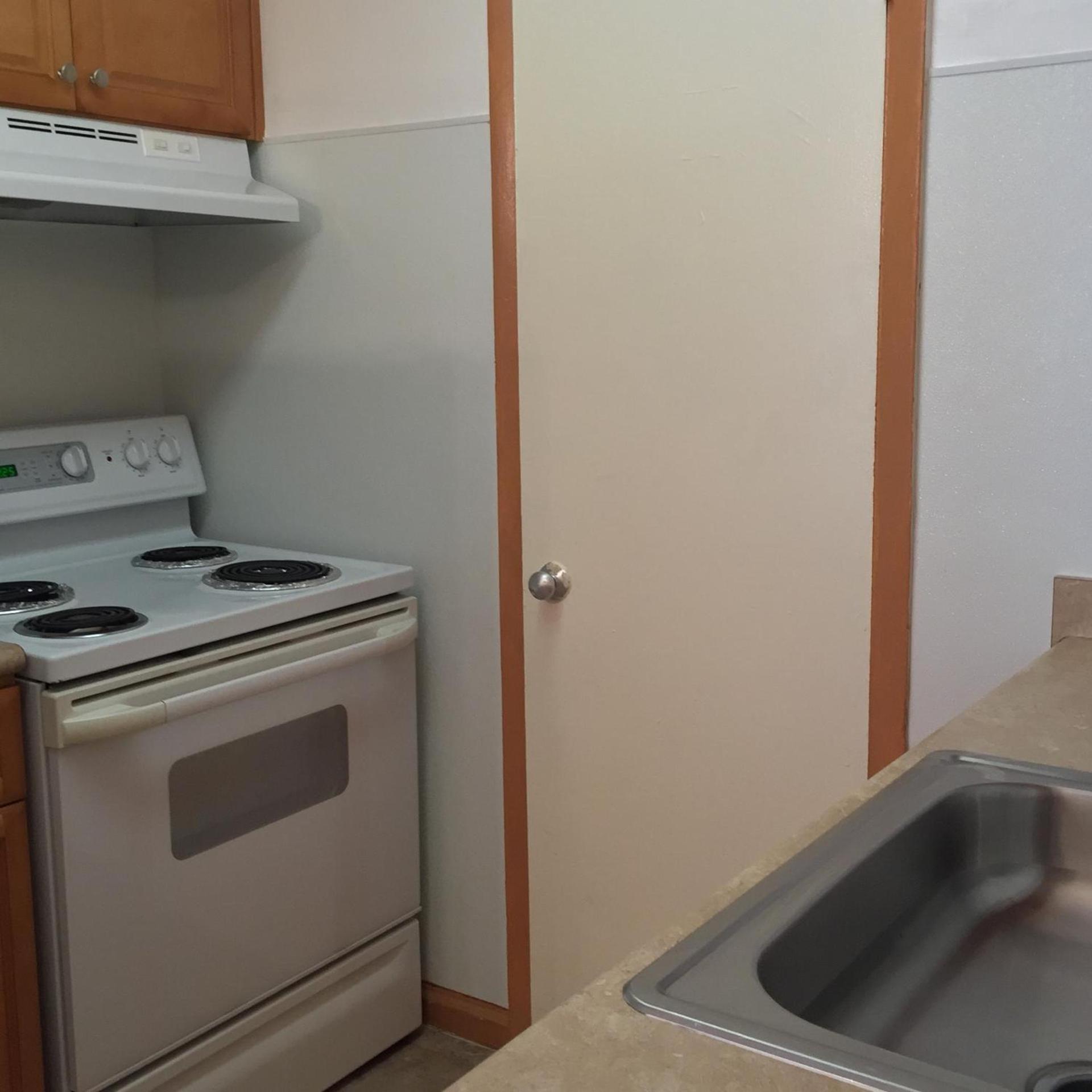 MacThrift Motor Inn photo 24