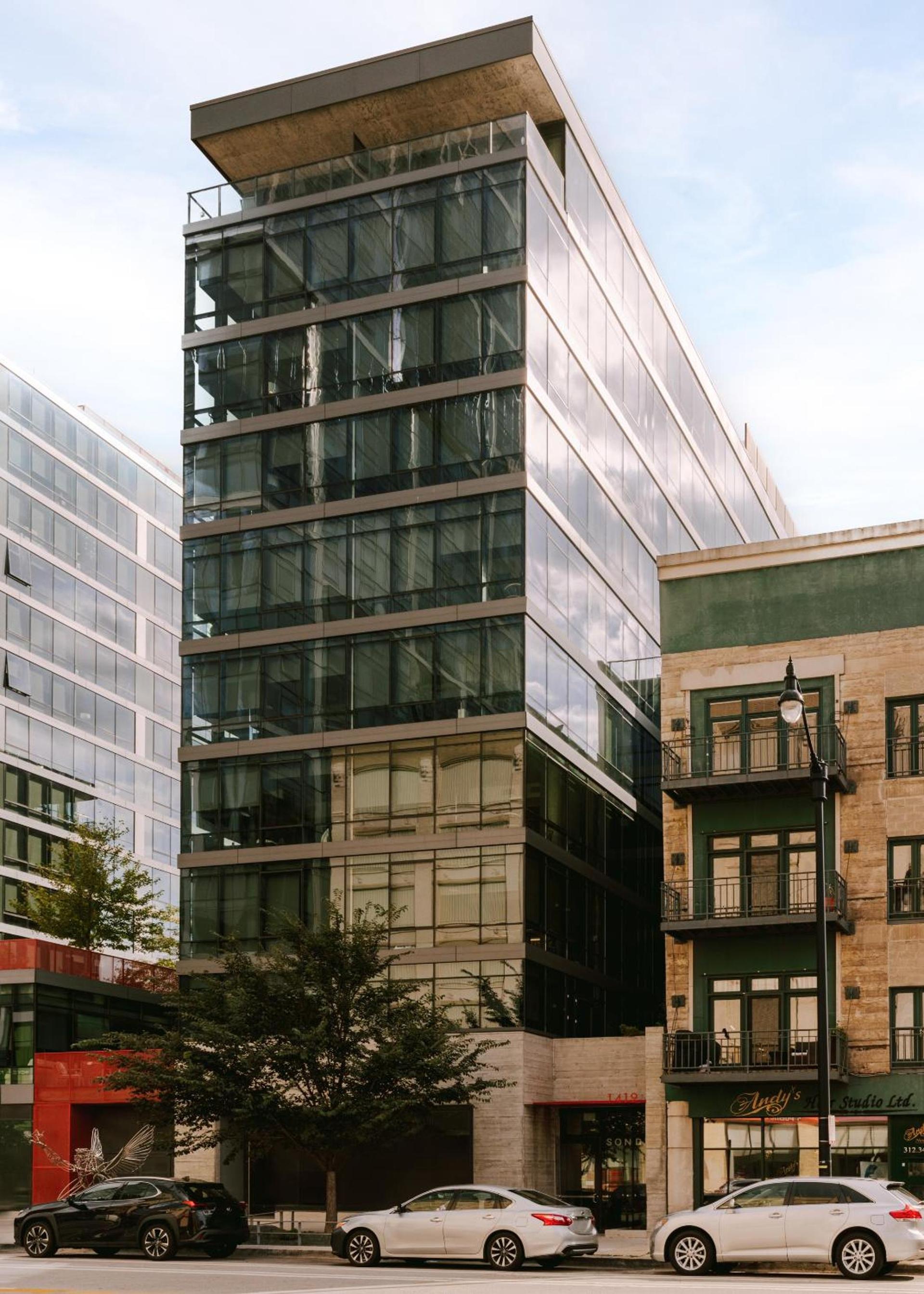 Sonder South Wabash photo 1