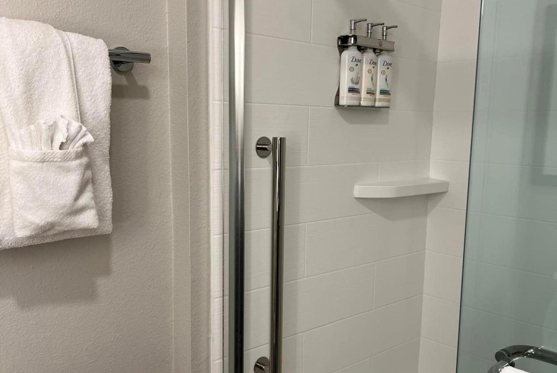 Holiday Inn Express & Suites Bryan - College Station by IHG photo 47