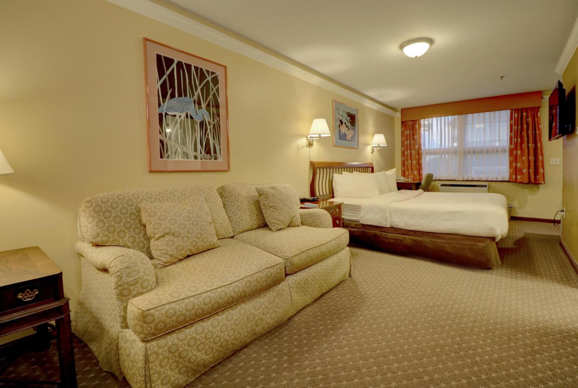 Senator Inn & Spa photo 10