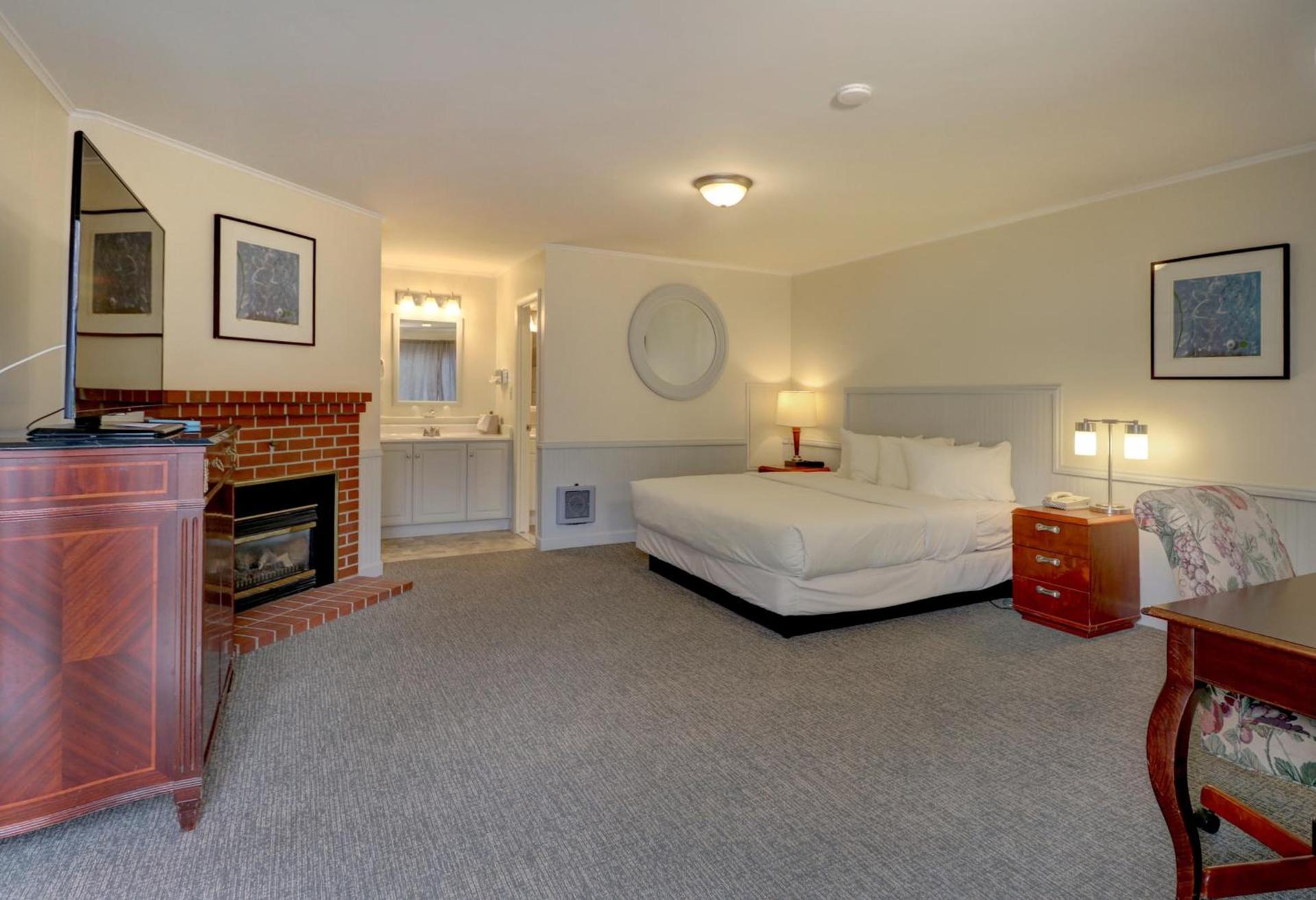 Senator Inn & Spa photo 12