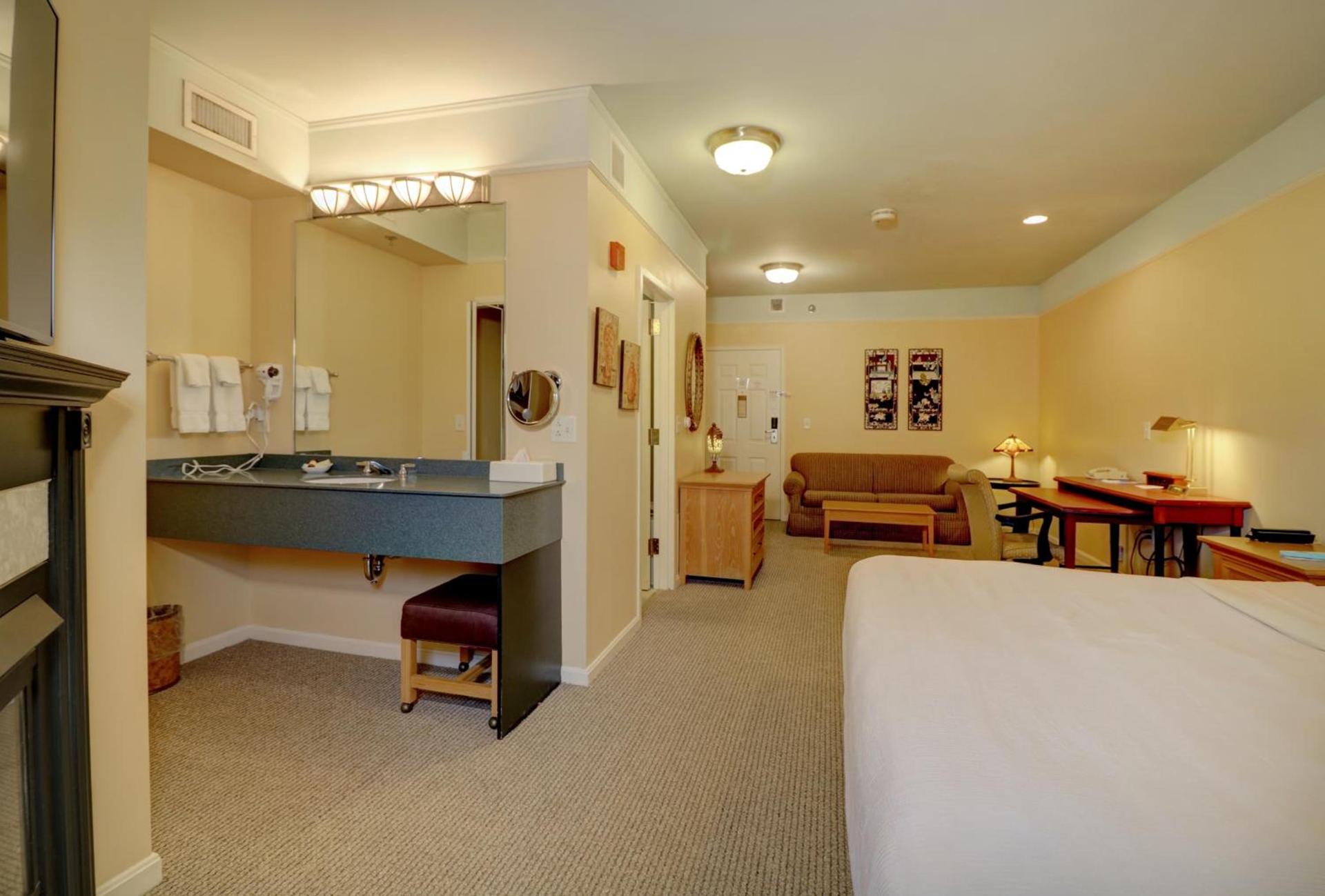 Senator Inn & Spa photo 21