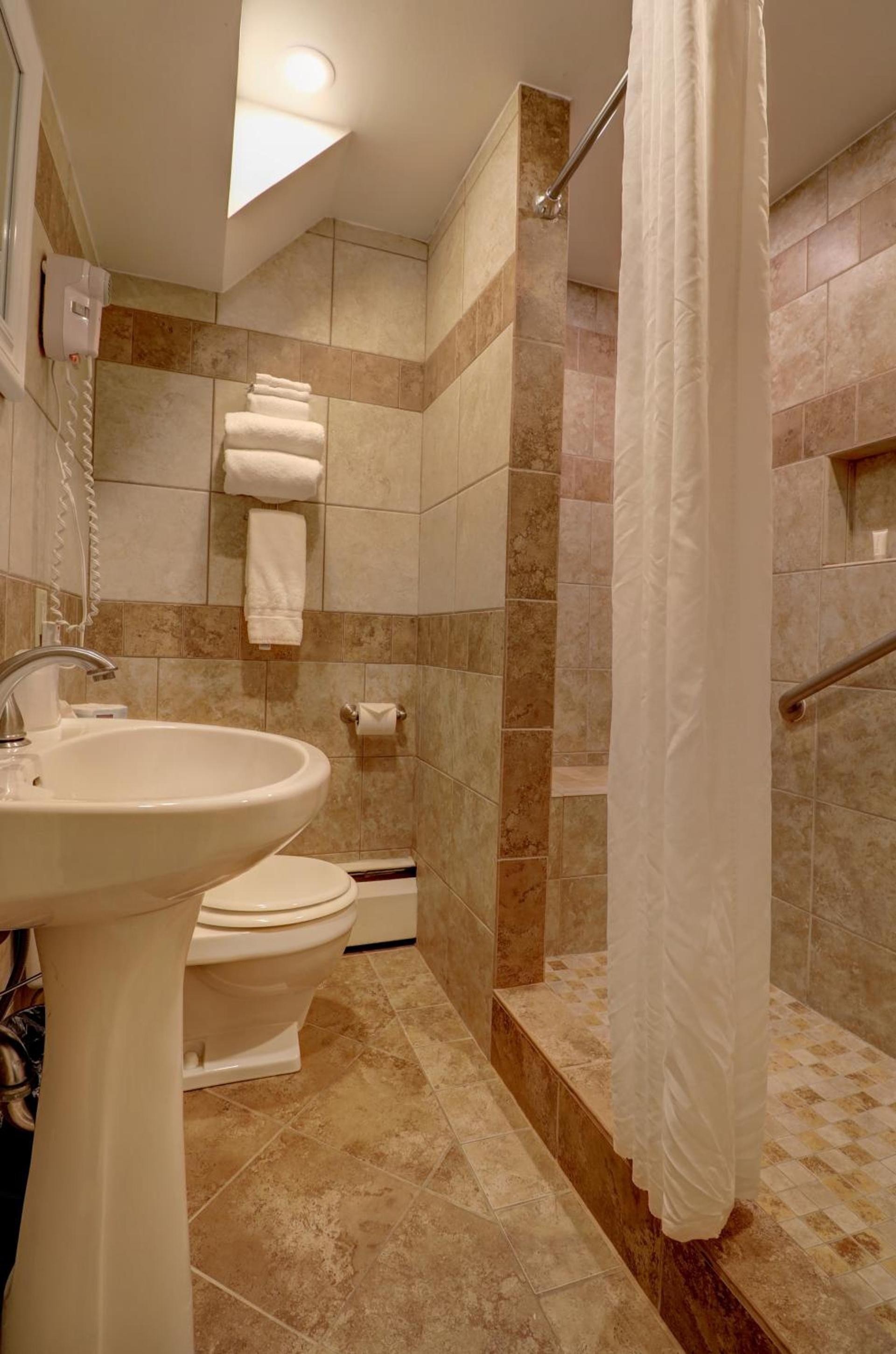 Senator Inn & Spa photo 47