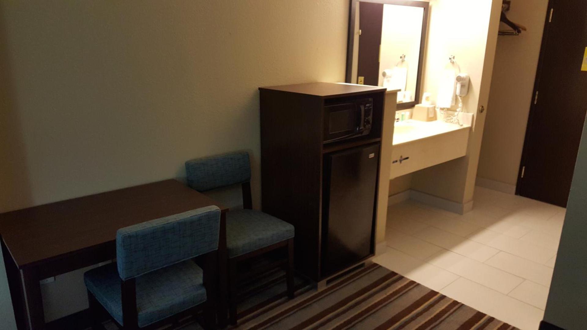 Super 8 by Wyndham Port Arthur/Nederland Area photo 28