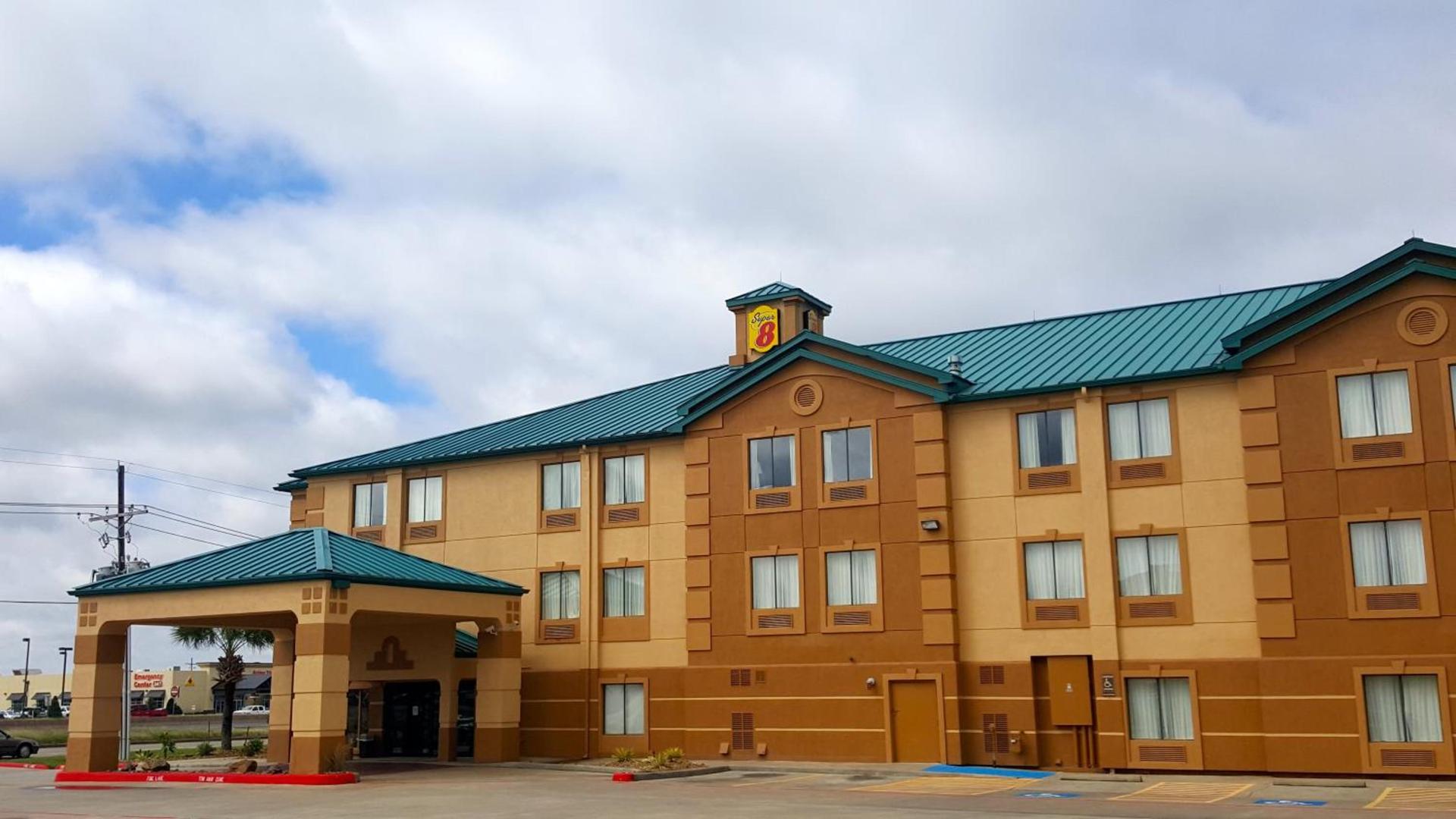 Super 8 by Wyndham Port Arthur/Nederland Area photo 32