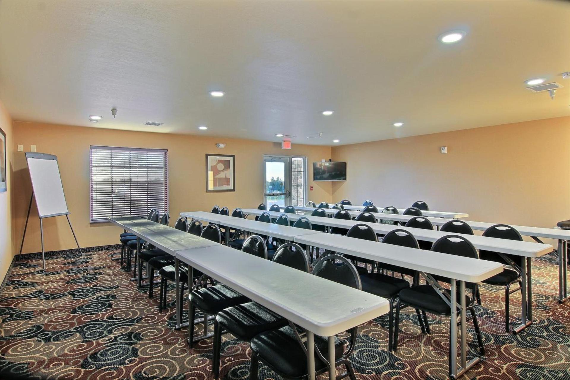 Cobblestone Hotel & Suites - Beulah photo 28