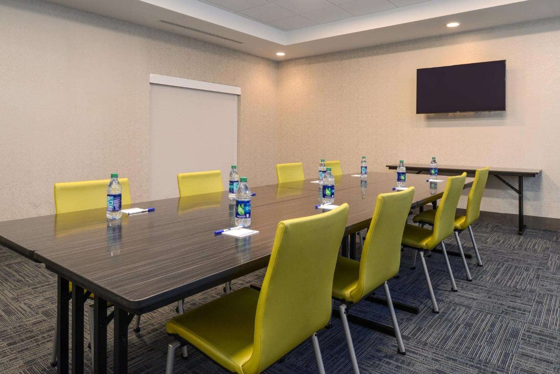 Holiday Inn Express & Suites - St. Petersburg - Madeira Beach by IHG photo 83