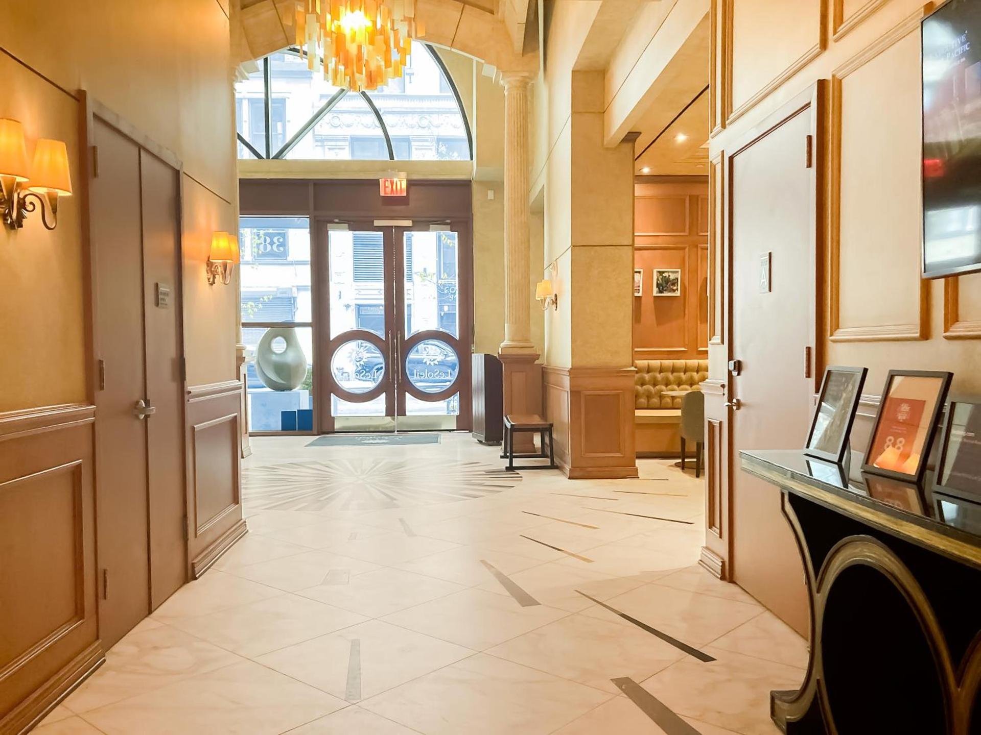 Executive Hotel Le Soleil New York photo 57