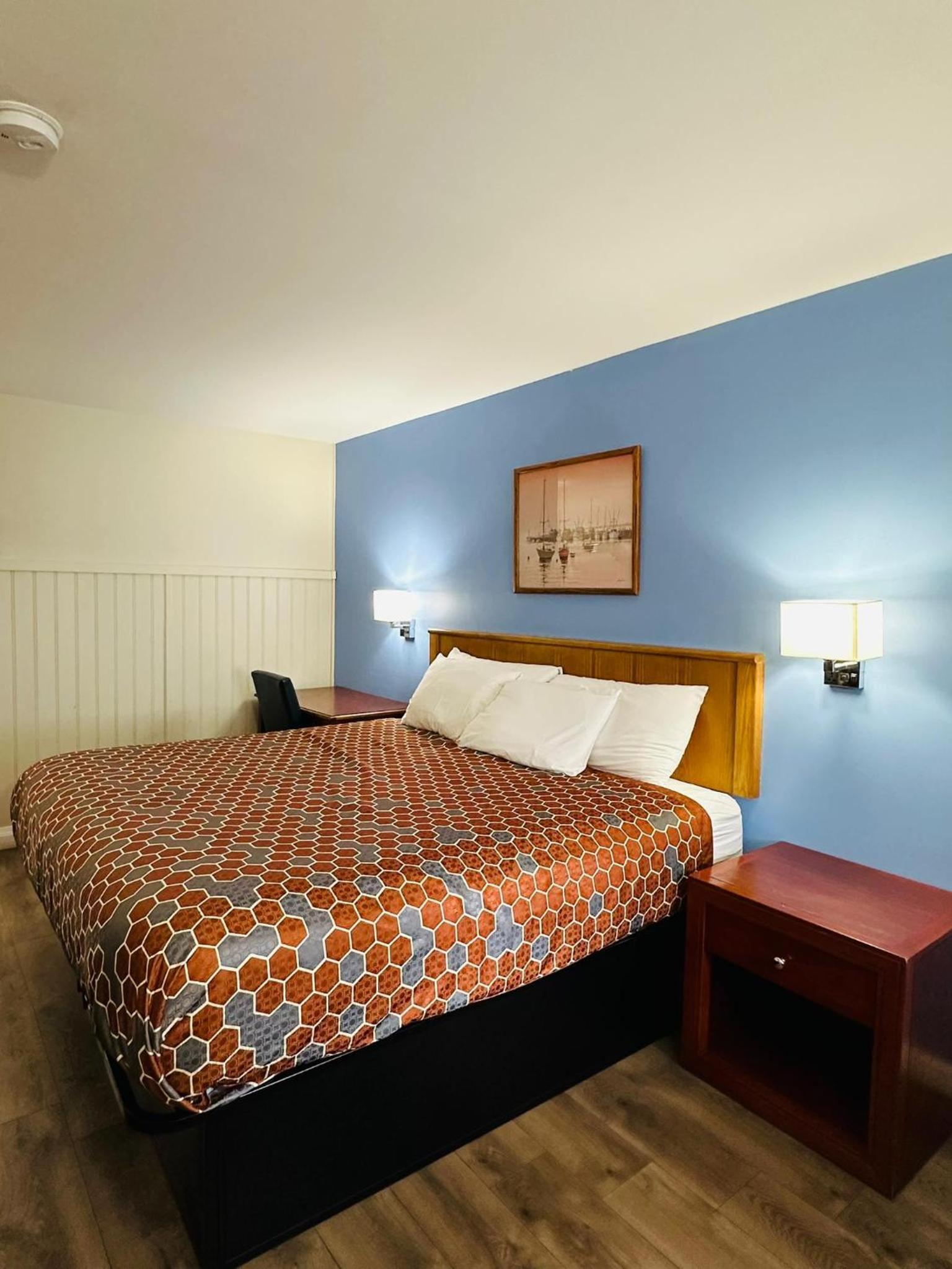 Hampton Motor Inn photo 18