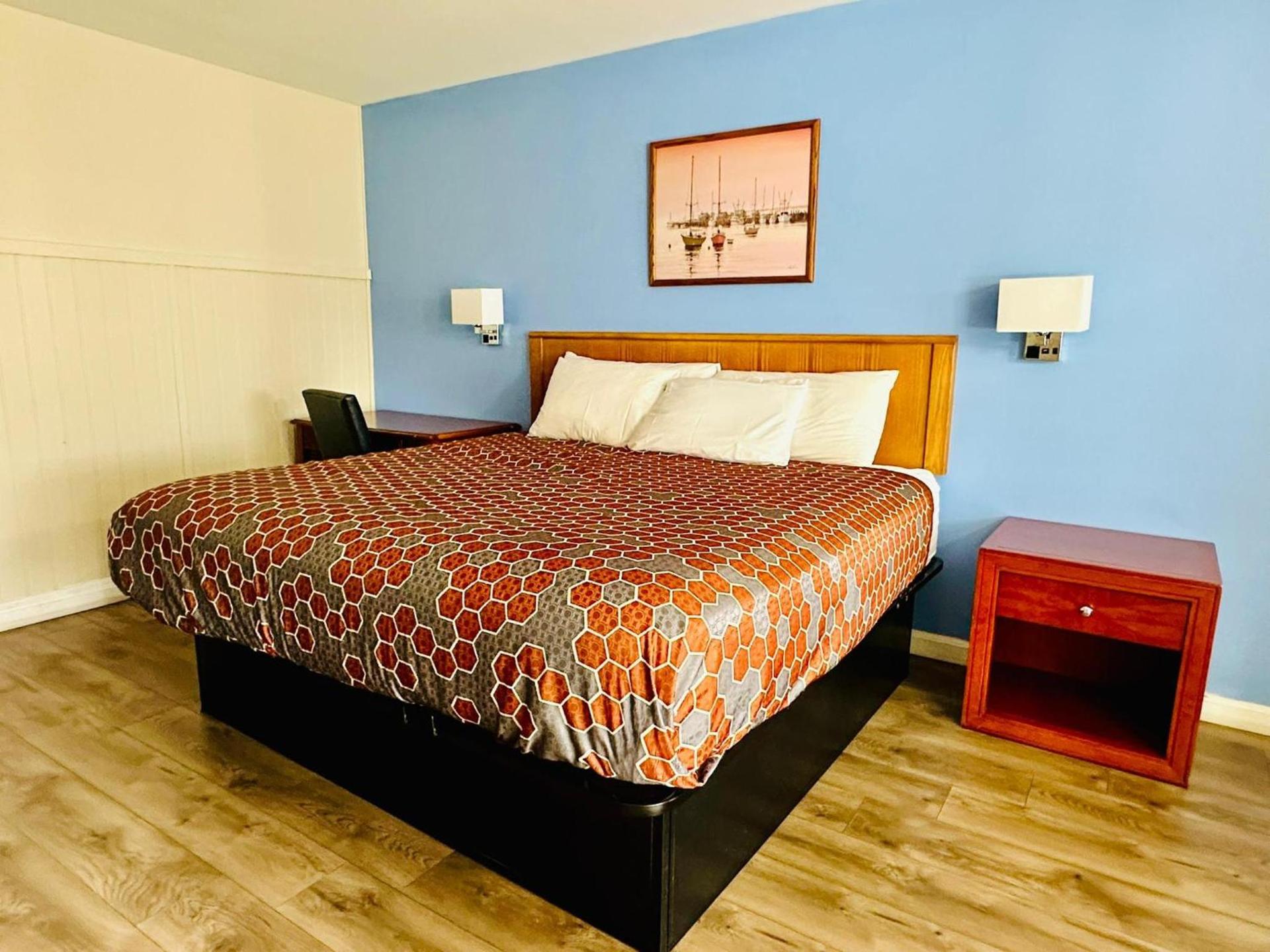 Hampton Motor Inn photo 17