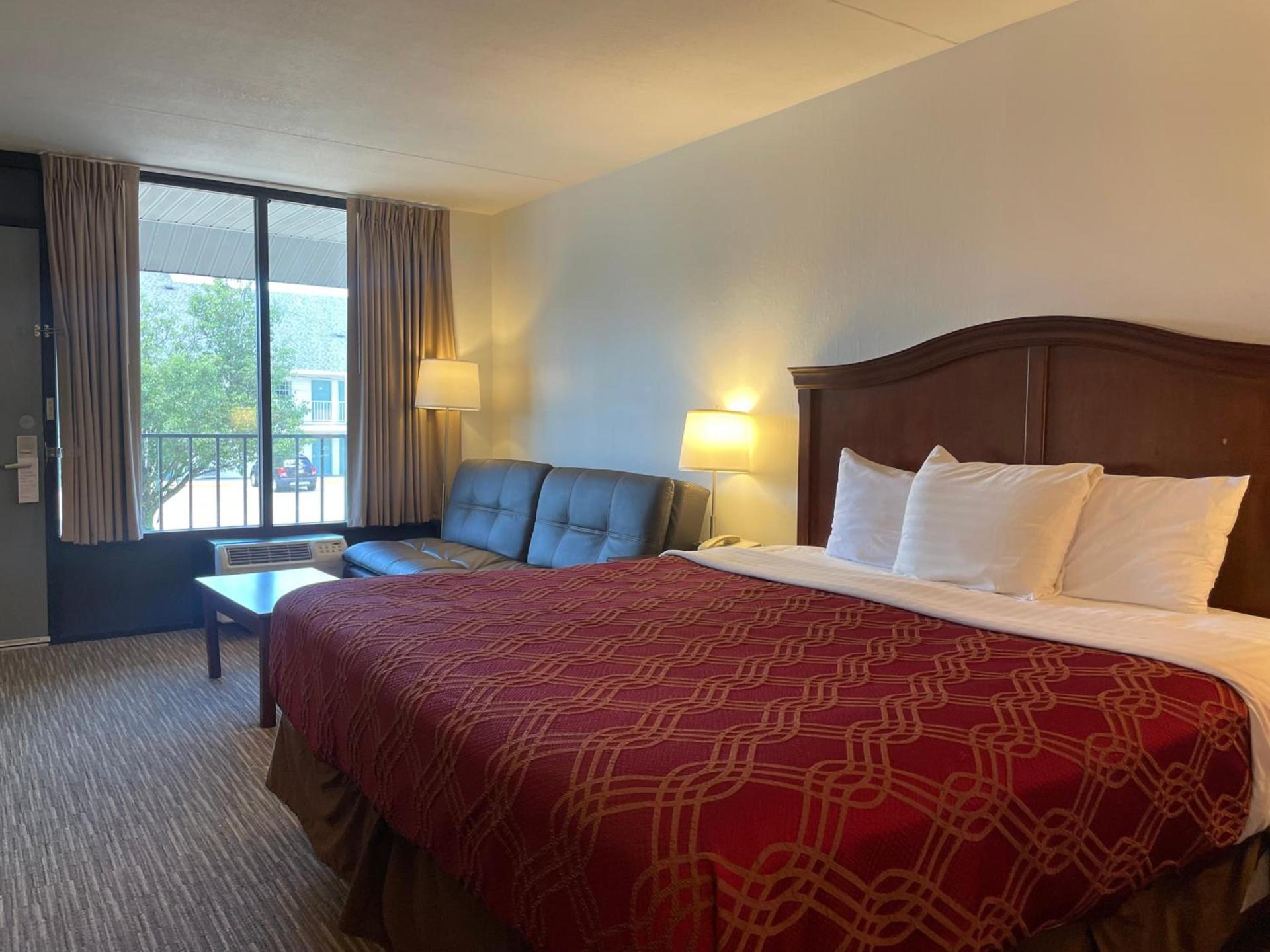 Ramada by Wyndham Branson Theatre District photo 30