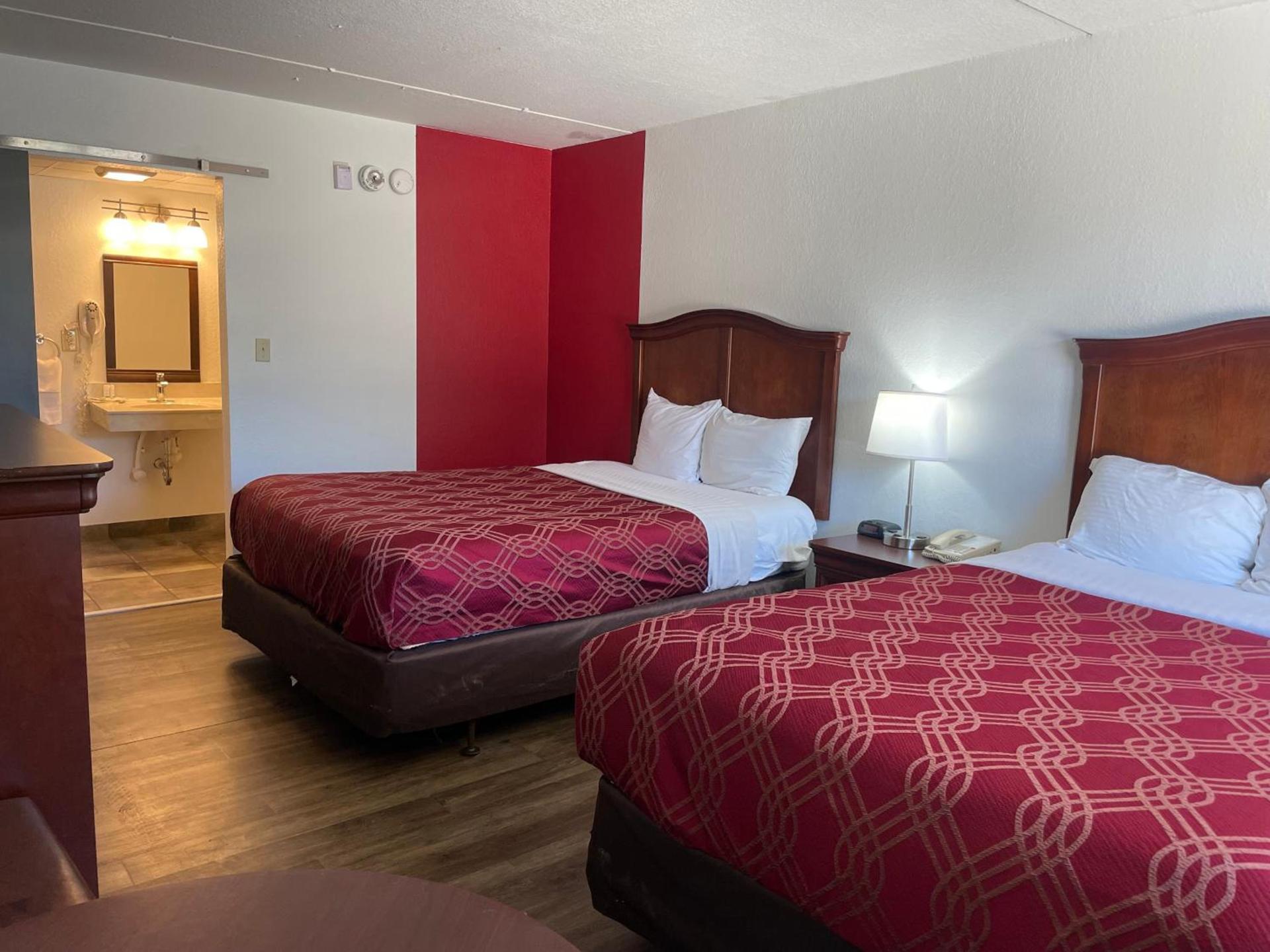 Ramada by Wyndham Branson Theatre District photo 33